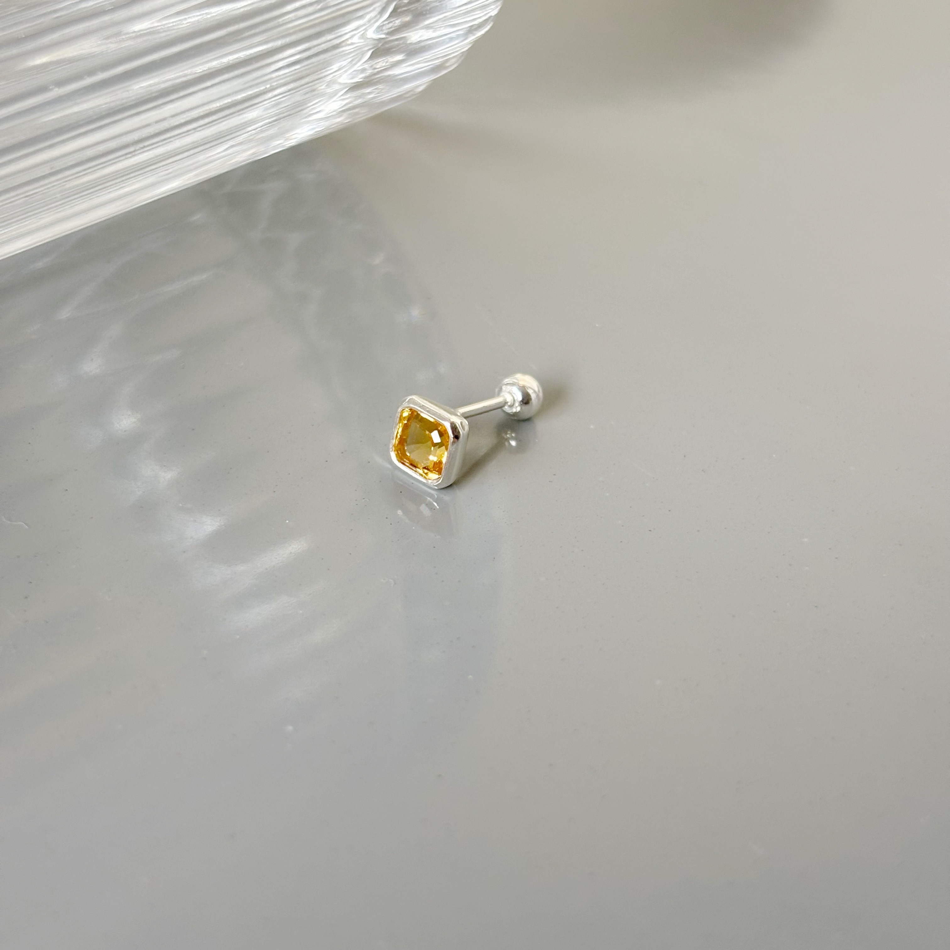 簡約Asscher黃水晶轉珠耳環