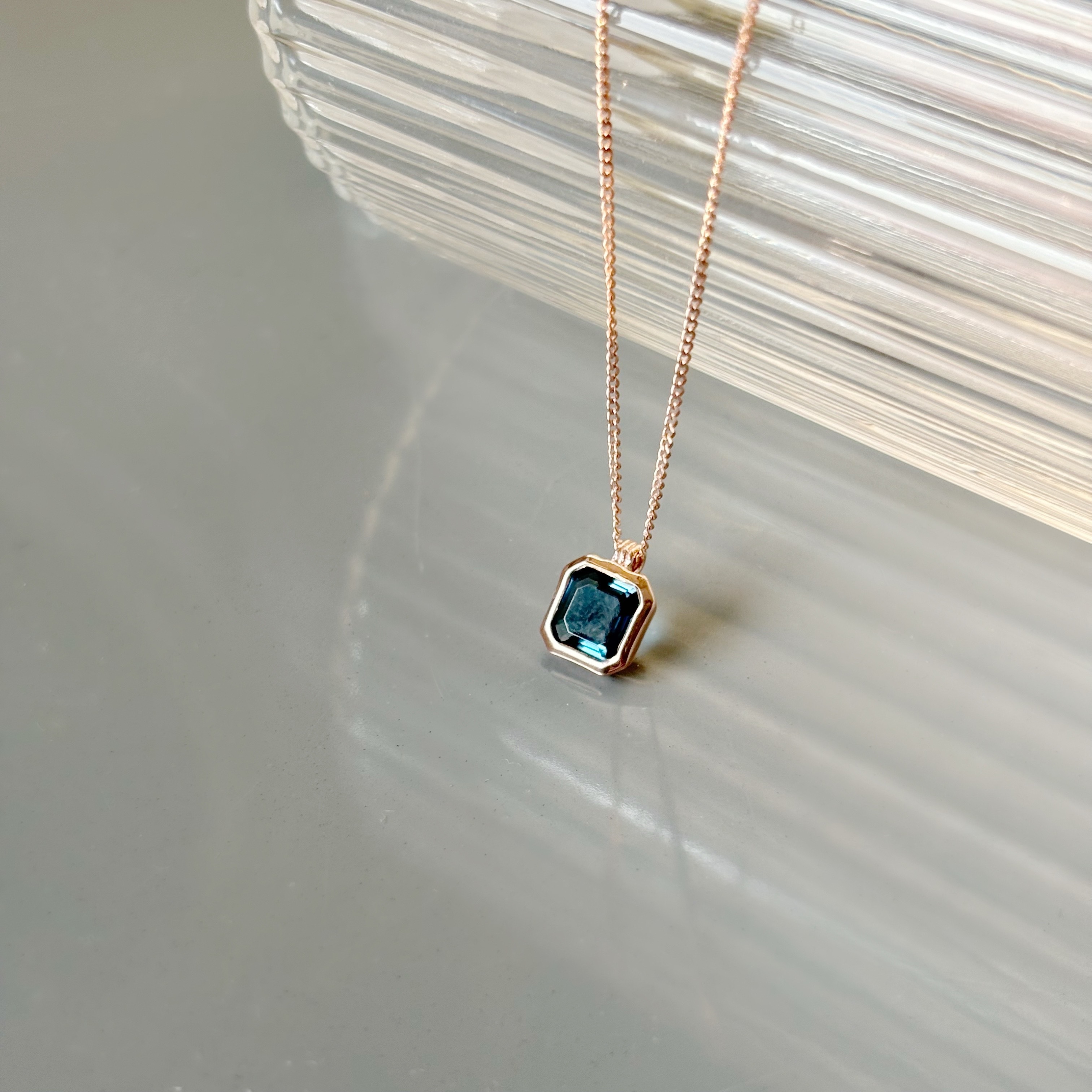 簡約Asscher倫敦托帕石項鍊