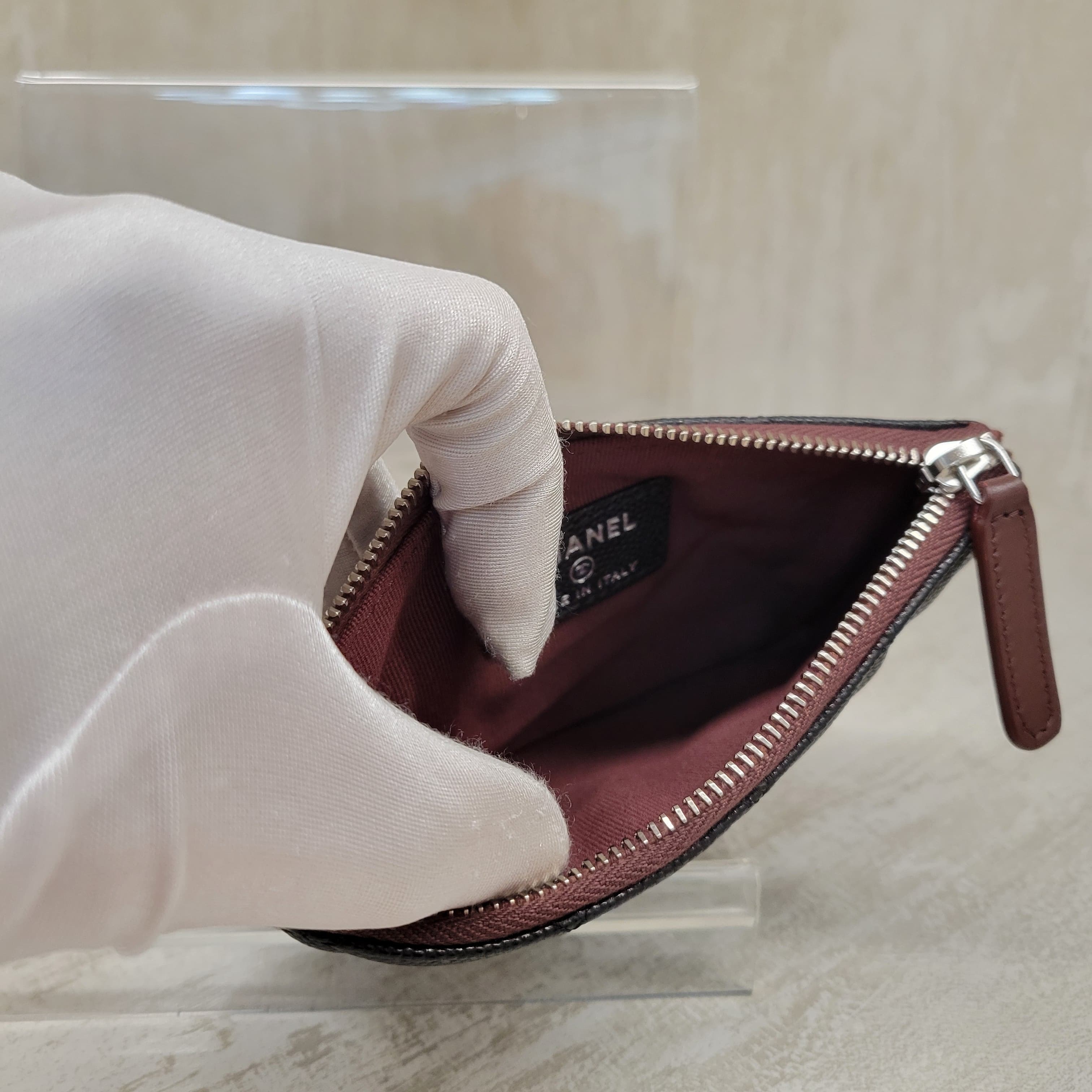 CHANEL AP4020 O CASE BLACK/ SILVER CAVIAR  黑色銀扣 荔枝粒紋牛皮