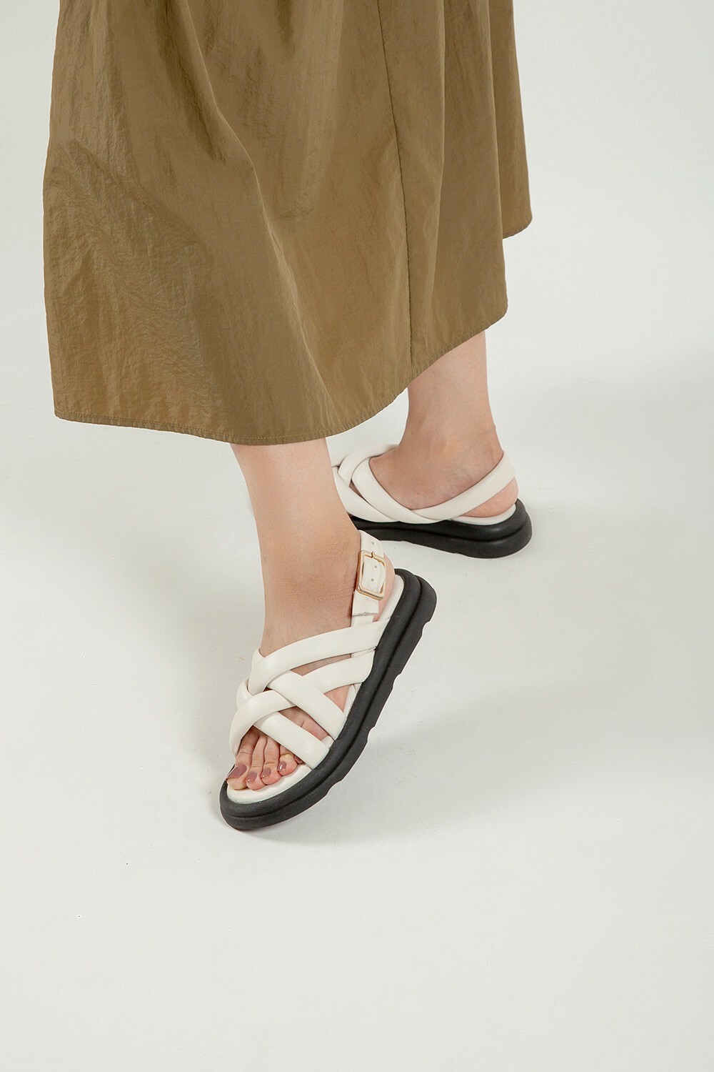 Puffy Straps 交叉厚底涼鞋