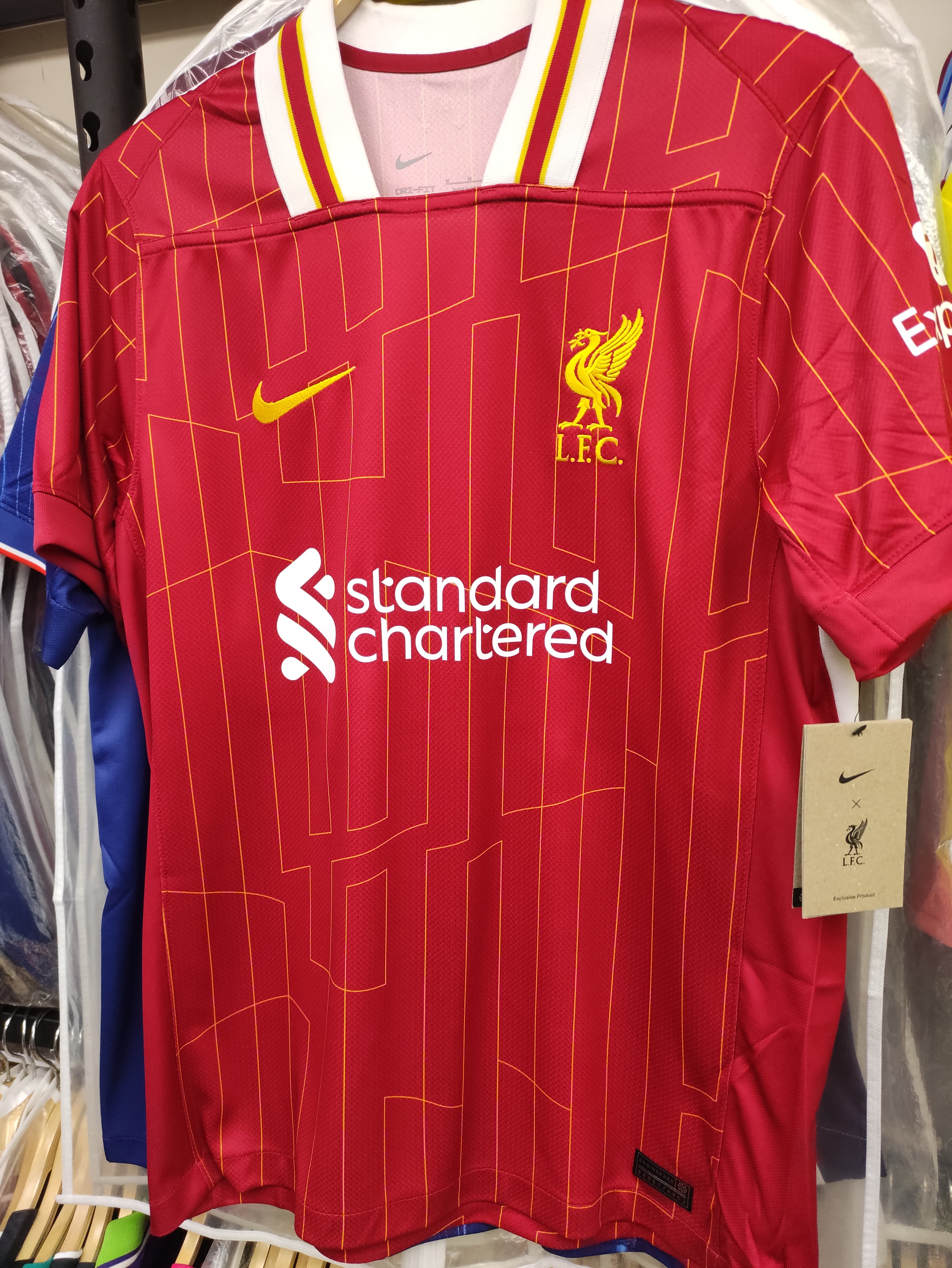 24-25利物浦主場球迷版球衣