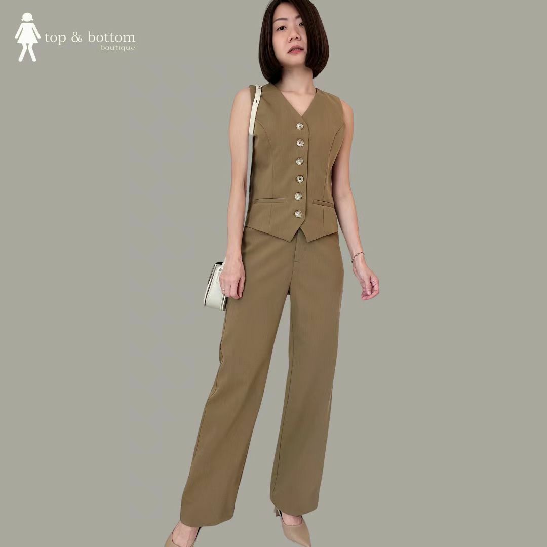 SLEEVELESS BUTTON UP VEST