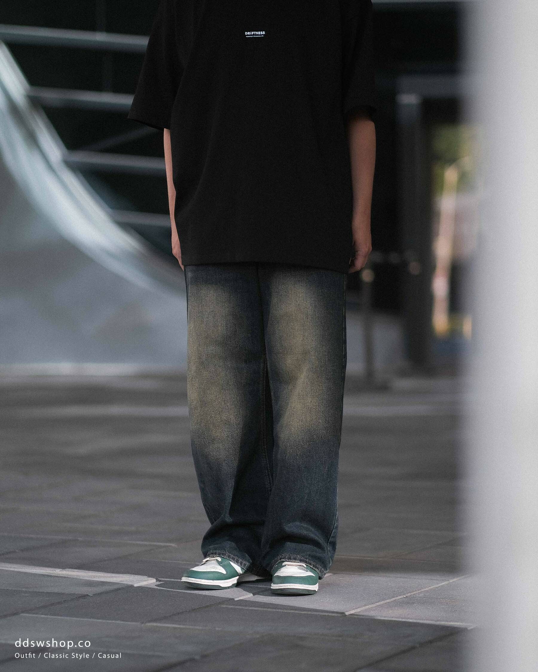 "現貨" D.CLOSET 水洗寬直筒牛仔褲