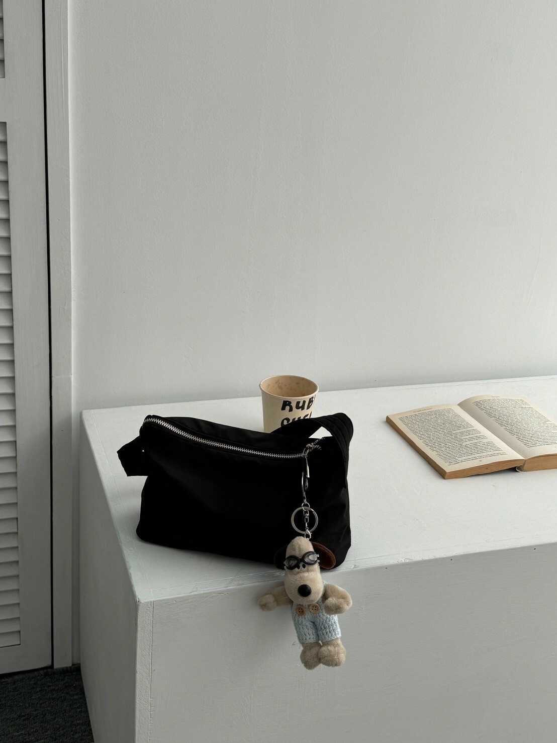 必備!神奇容量肩背包