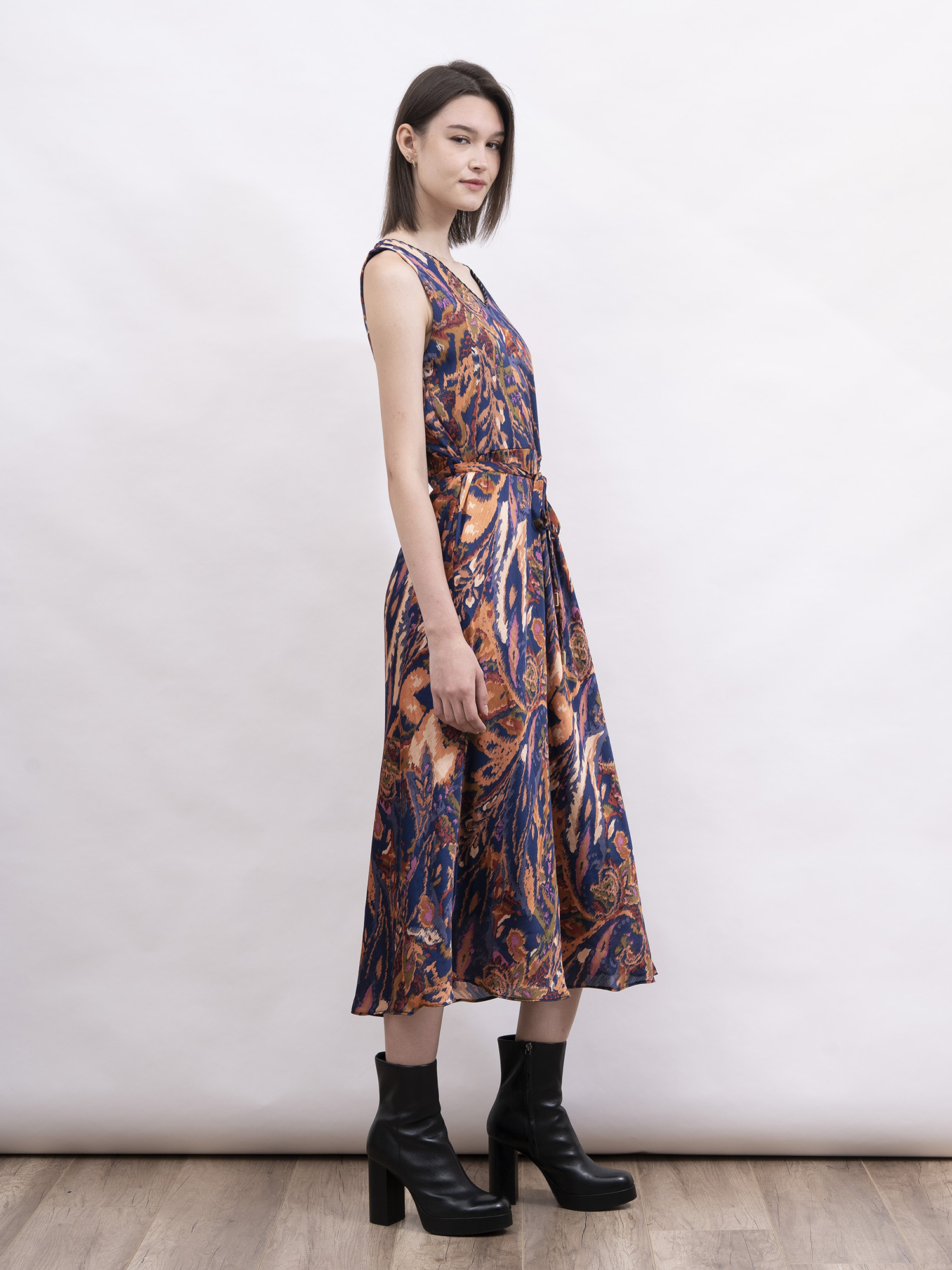 mi-tu 印花V領連身裙