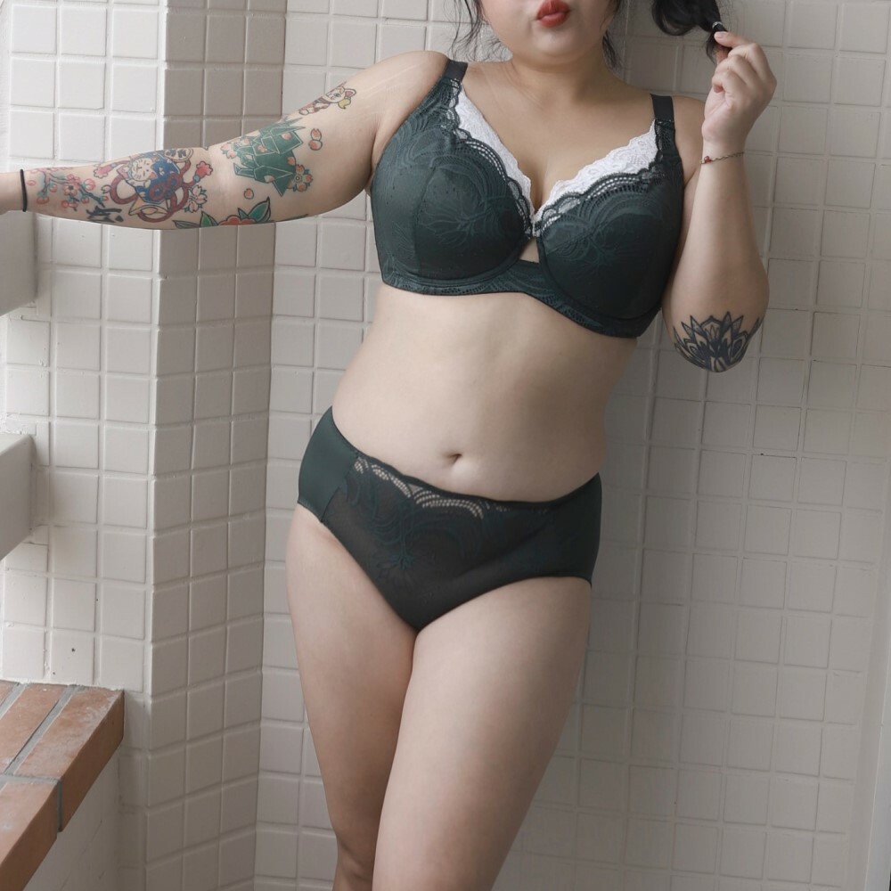 女神微笑。甜美大罩杯。張咪分享-包覆防垂透氣穩定內衣 H罩