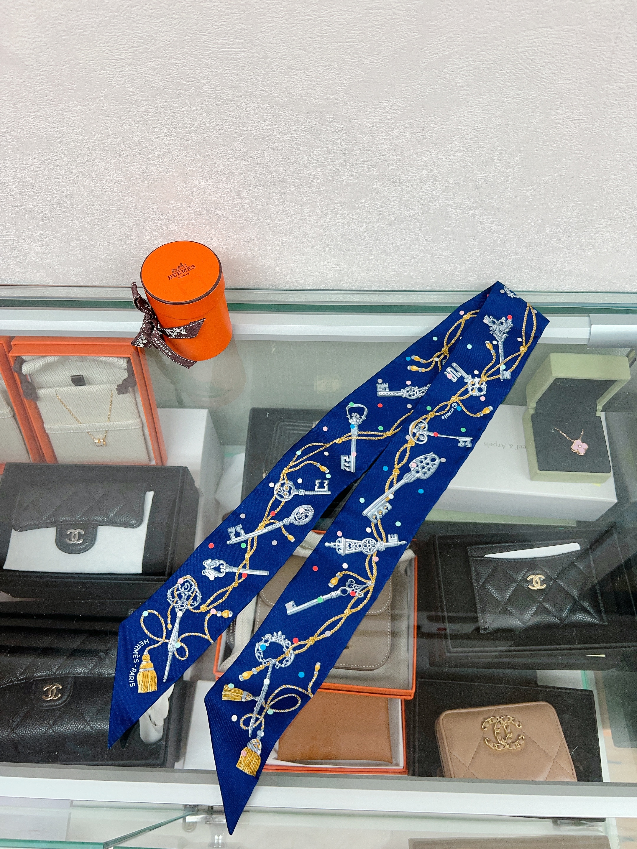 *Unused* Hermes twilly blue key