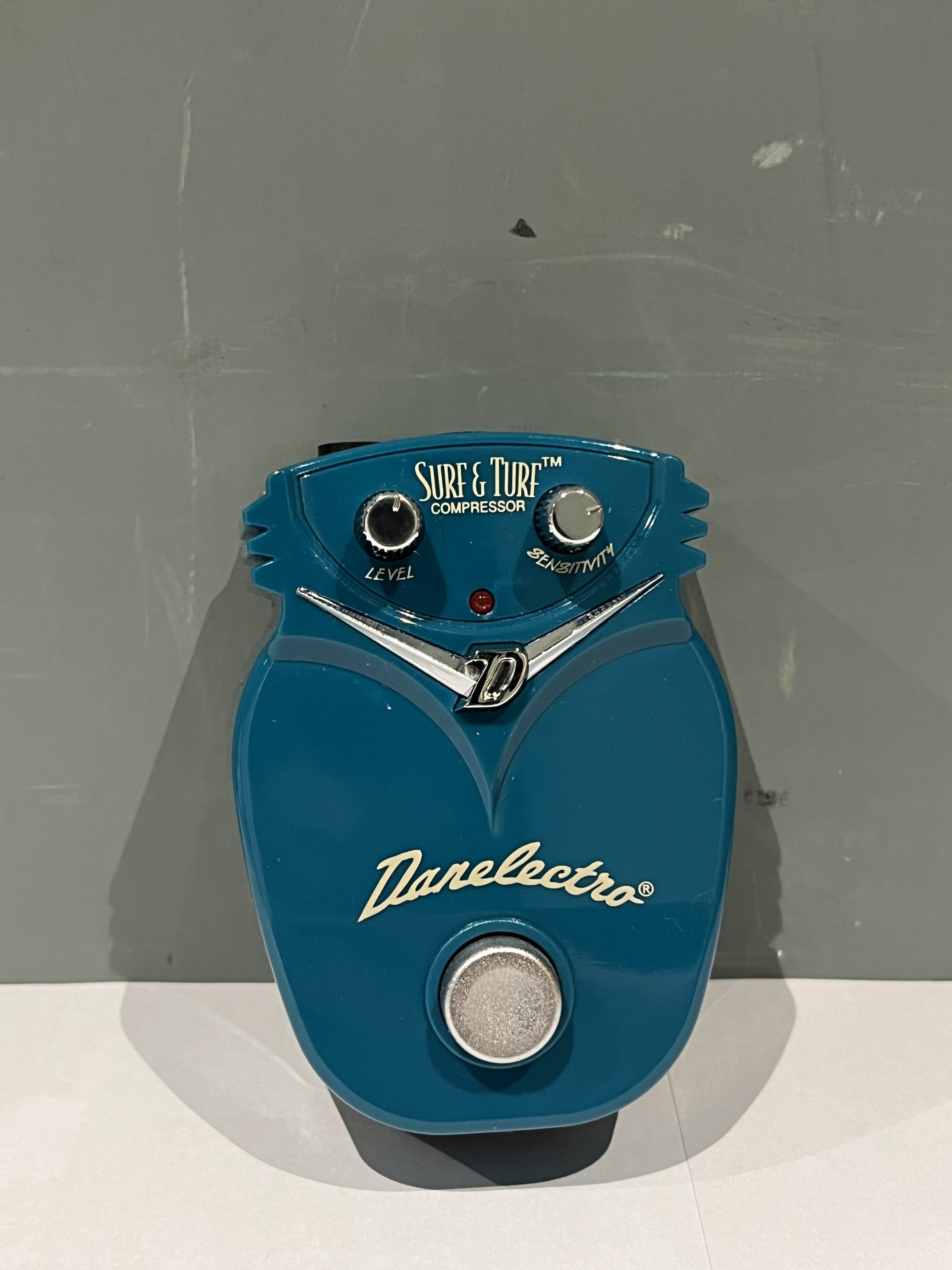 DANELECTRO_SURF DANELECTRO_SURF TURF_Distortion效果器 — 三峽效果器｜YA! 玩音樂