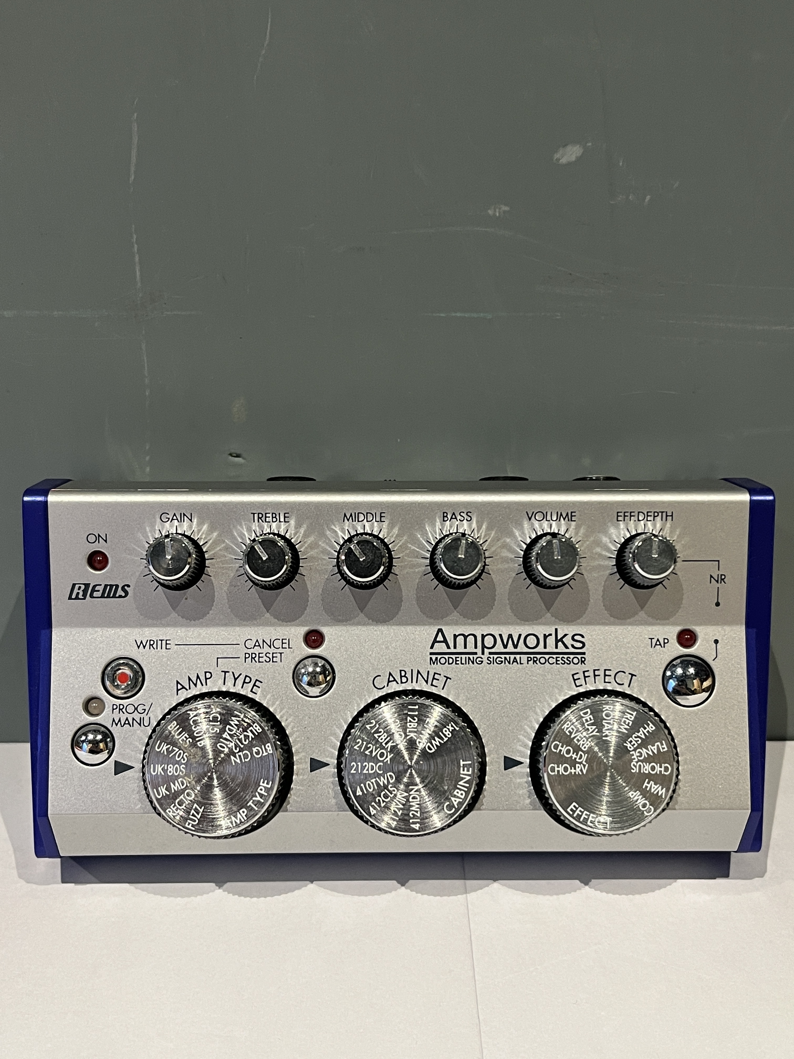 KORG KORG_AMPWORKS_Distortion效果器 — 三峽效果器