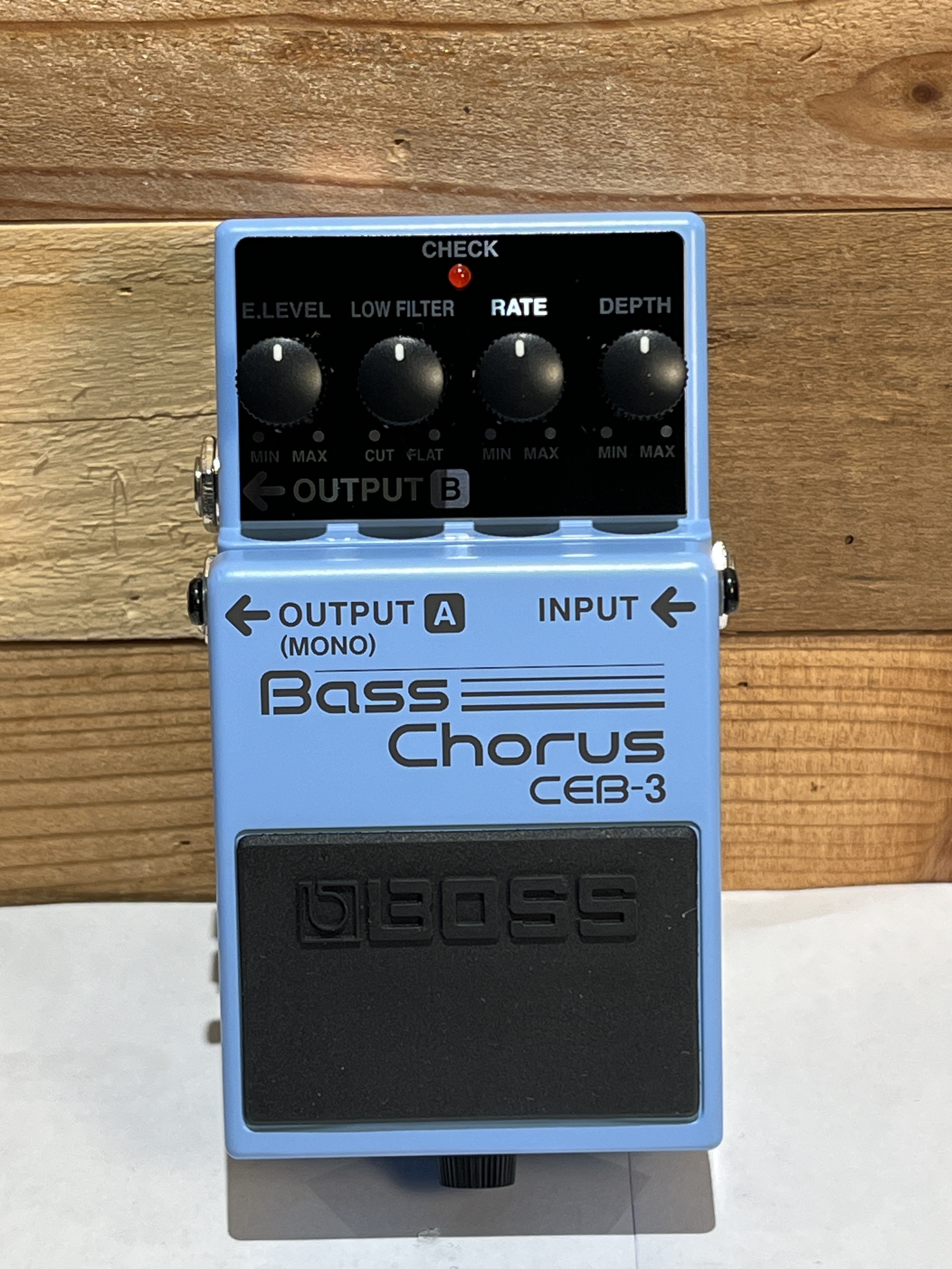 BOSS Boss_CEB-3_Chorus效果器 — 三峽效果器｜YA! 玩音樂