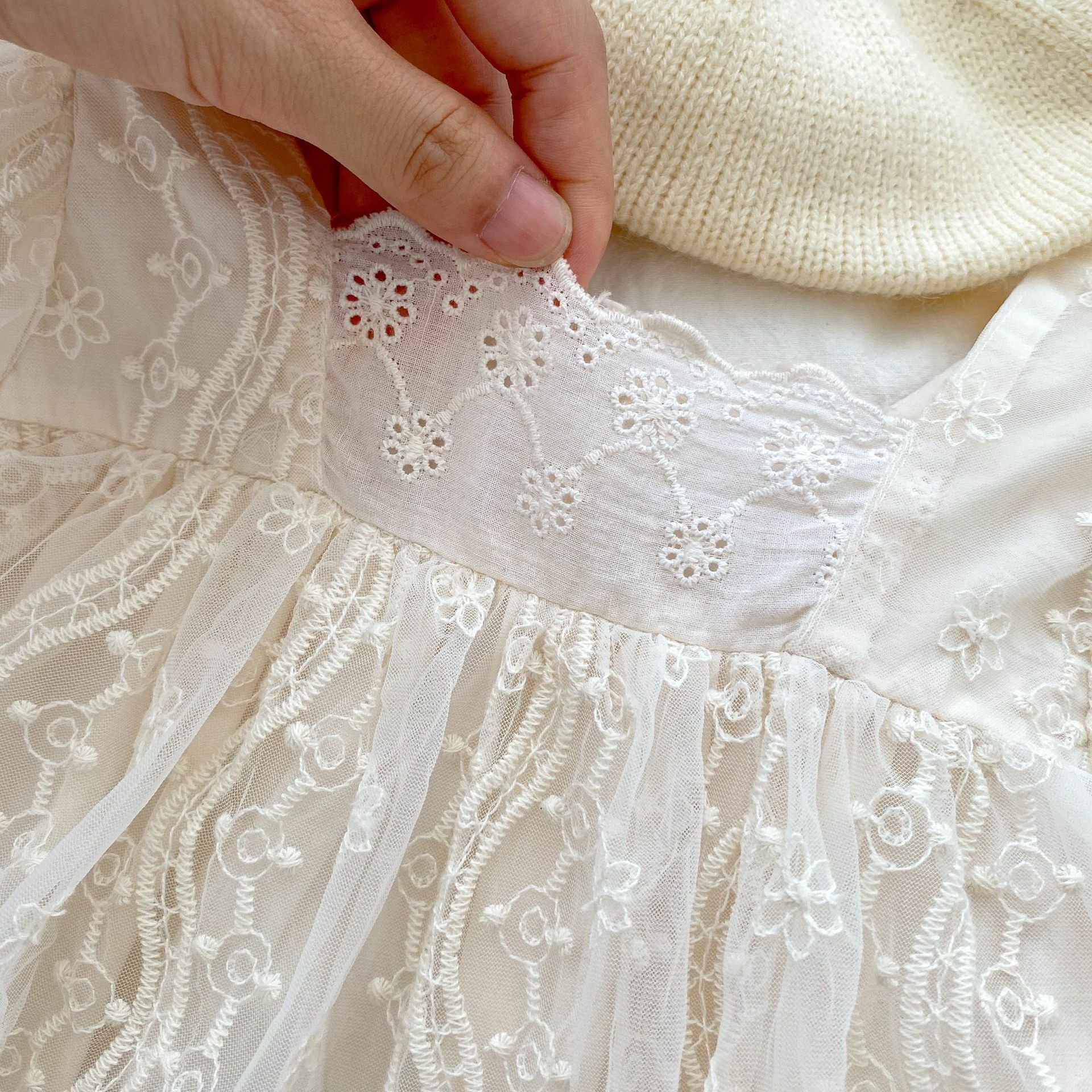 米色宮廷風紗紗長袖包屁裙