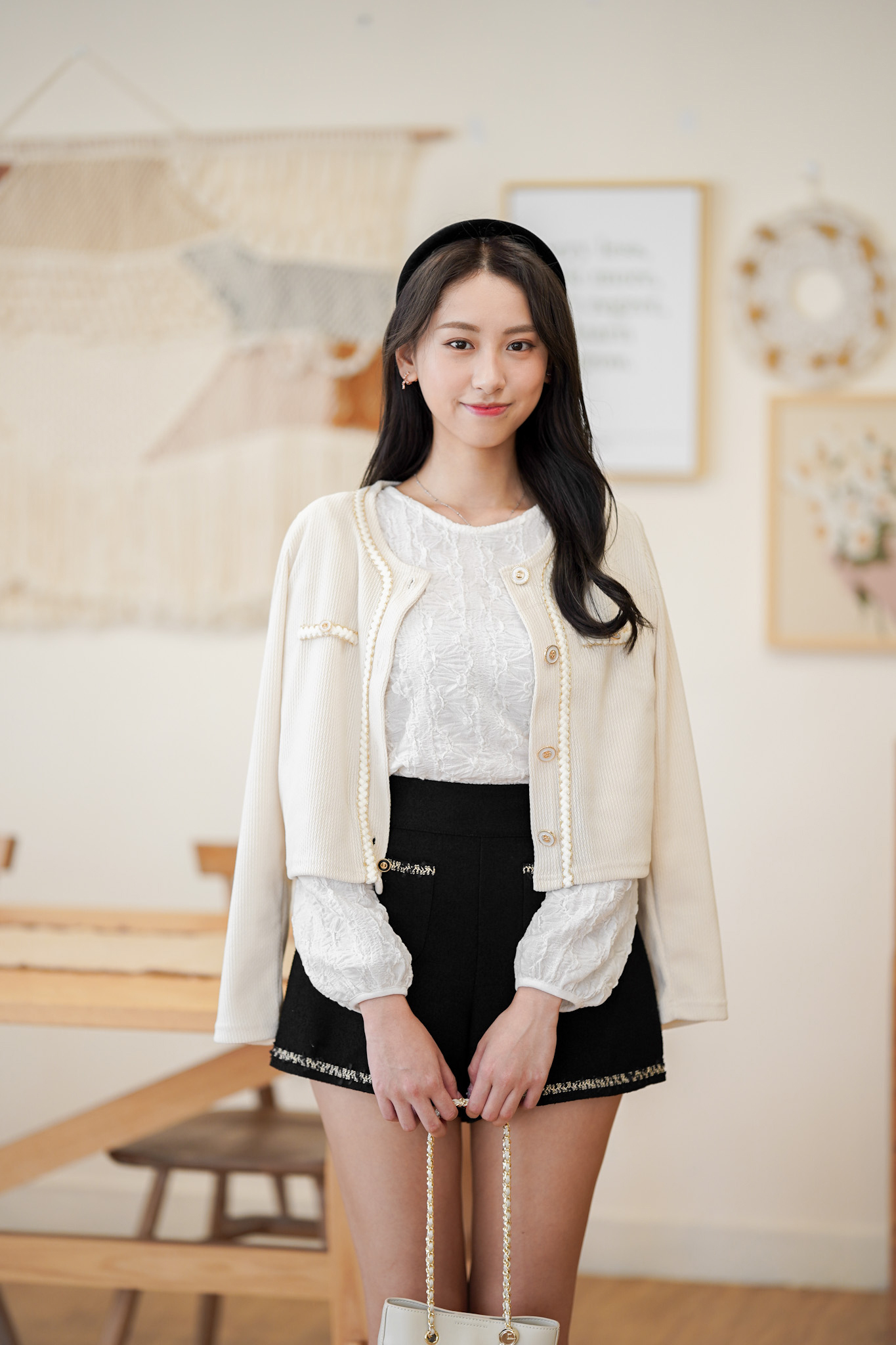 JK193 Cream & Gold Light Jacket