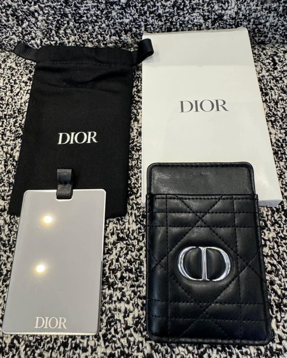 預購 DIOR 卡夾隨身鏡