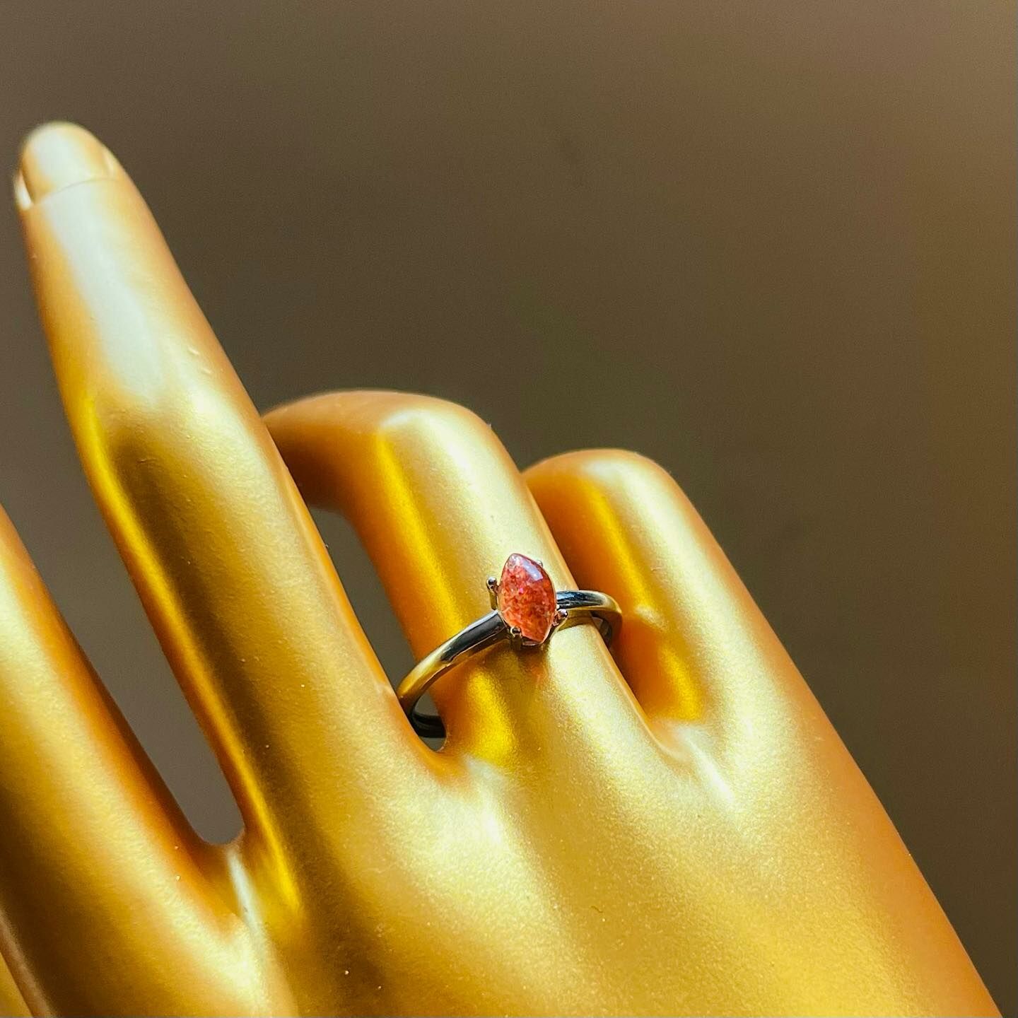 [原石] 阿魯沙太陽石 水晶戒指