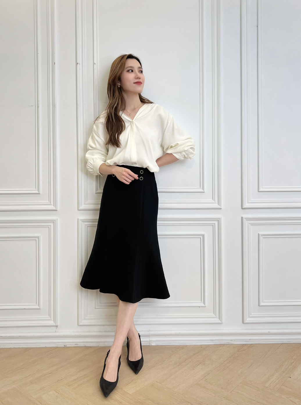 肩抓褶Ｖ領上衣