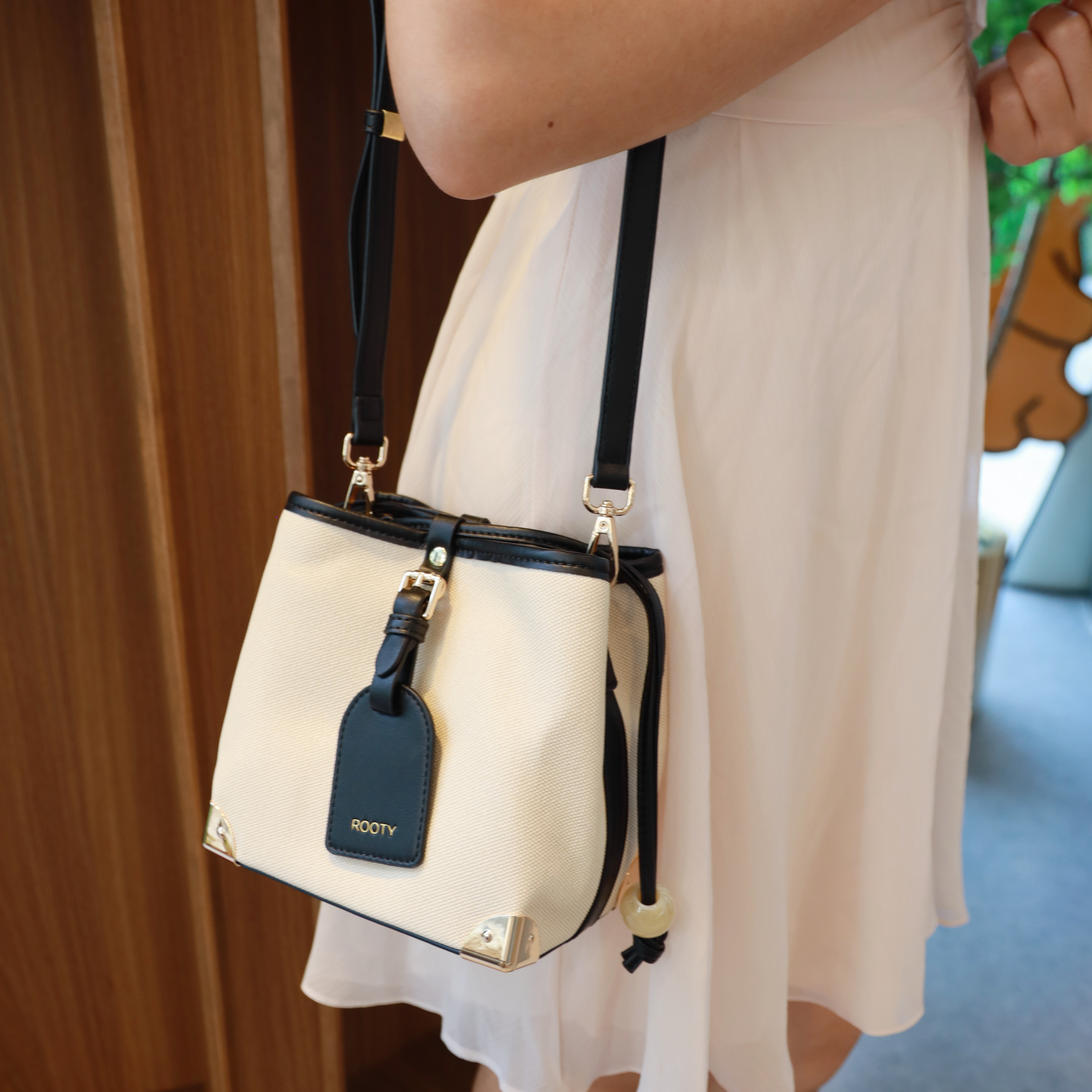 ⭕️ 水桶包ROOTY R549