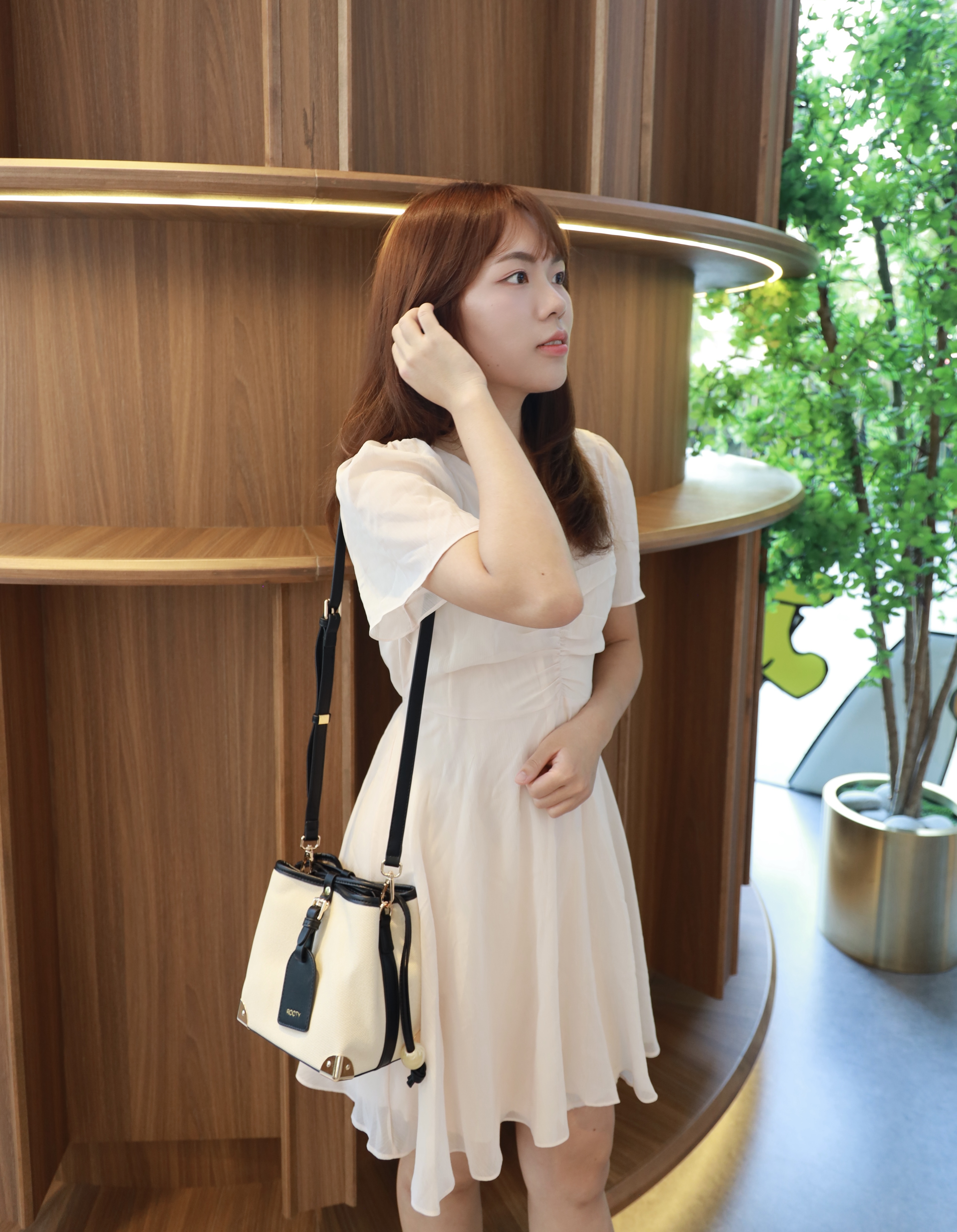 ⭕️ 水桶包ROOTY R549