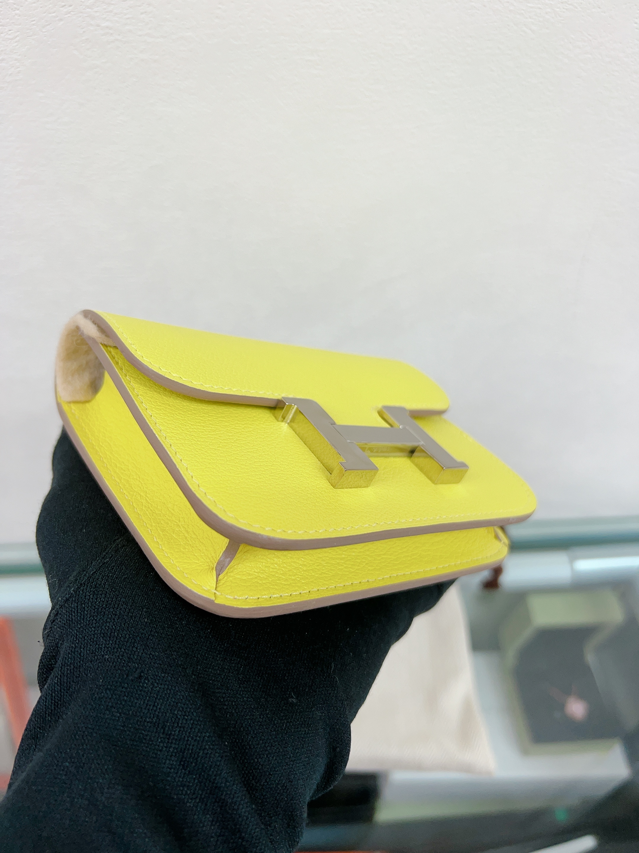 *Unused* Hermes constance slim wallet (lime/ stamp b)