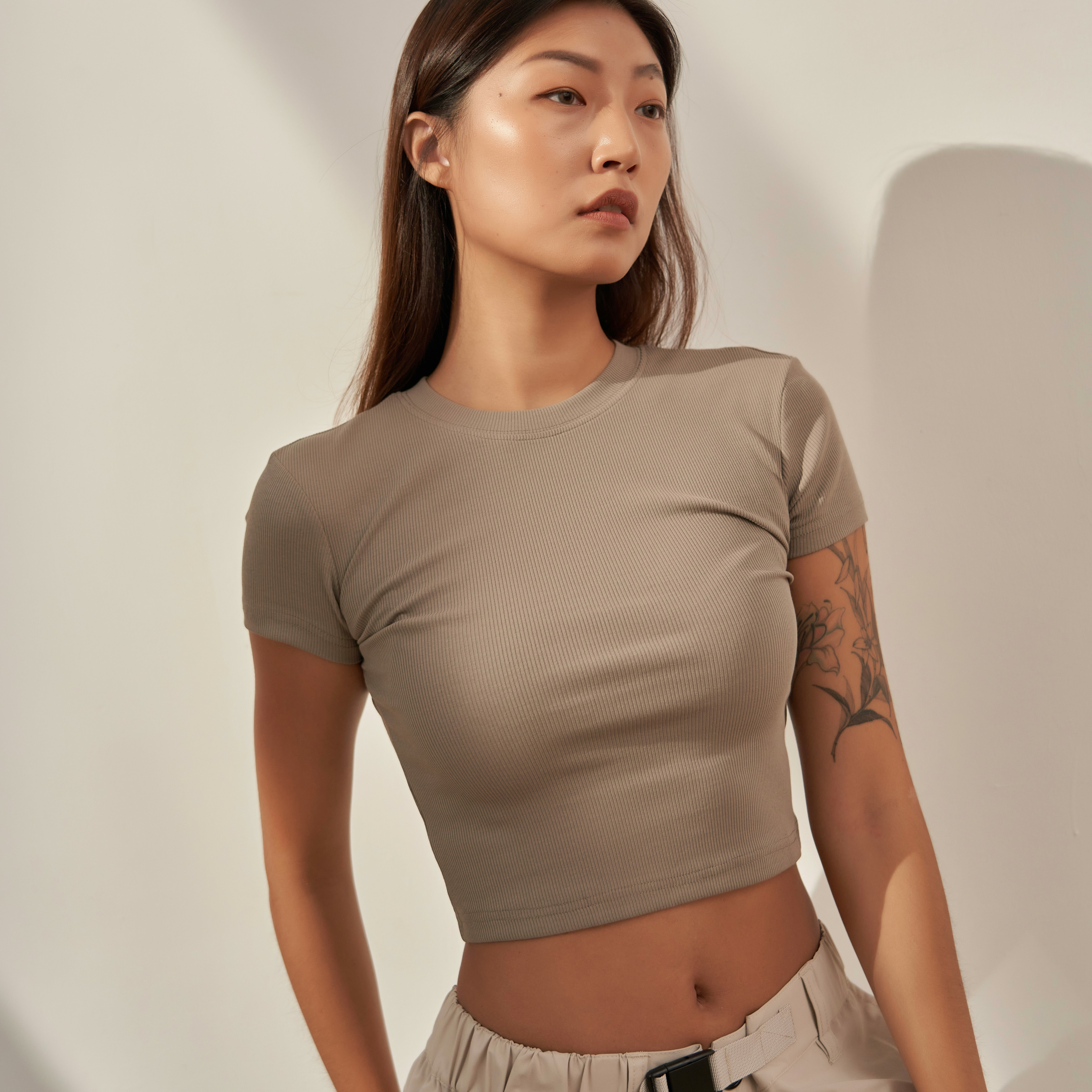 REALATiON - 螺紋親膚短版Tee