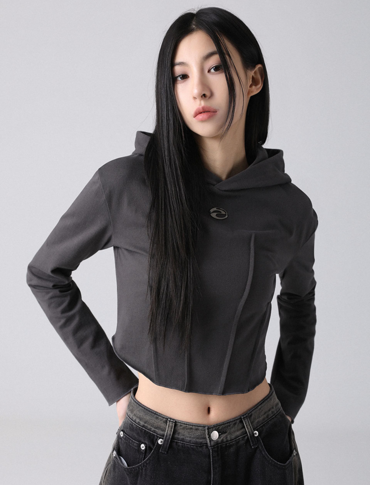 韓國連線🇰🇷 Avandress 短版連帽長袖 抓皺 後扣縮腰 短版 合身 長袖 4色/預購