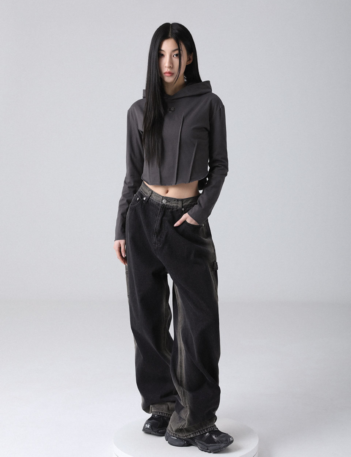 韓國連線🇰🇷 Avandress 短版連帽長袖 抓皺 後扣縮腰 短版 合身 長袖 4色/預購