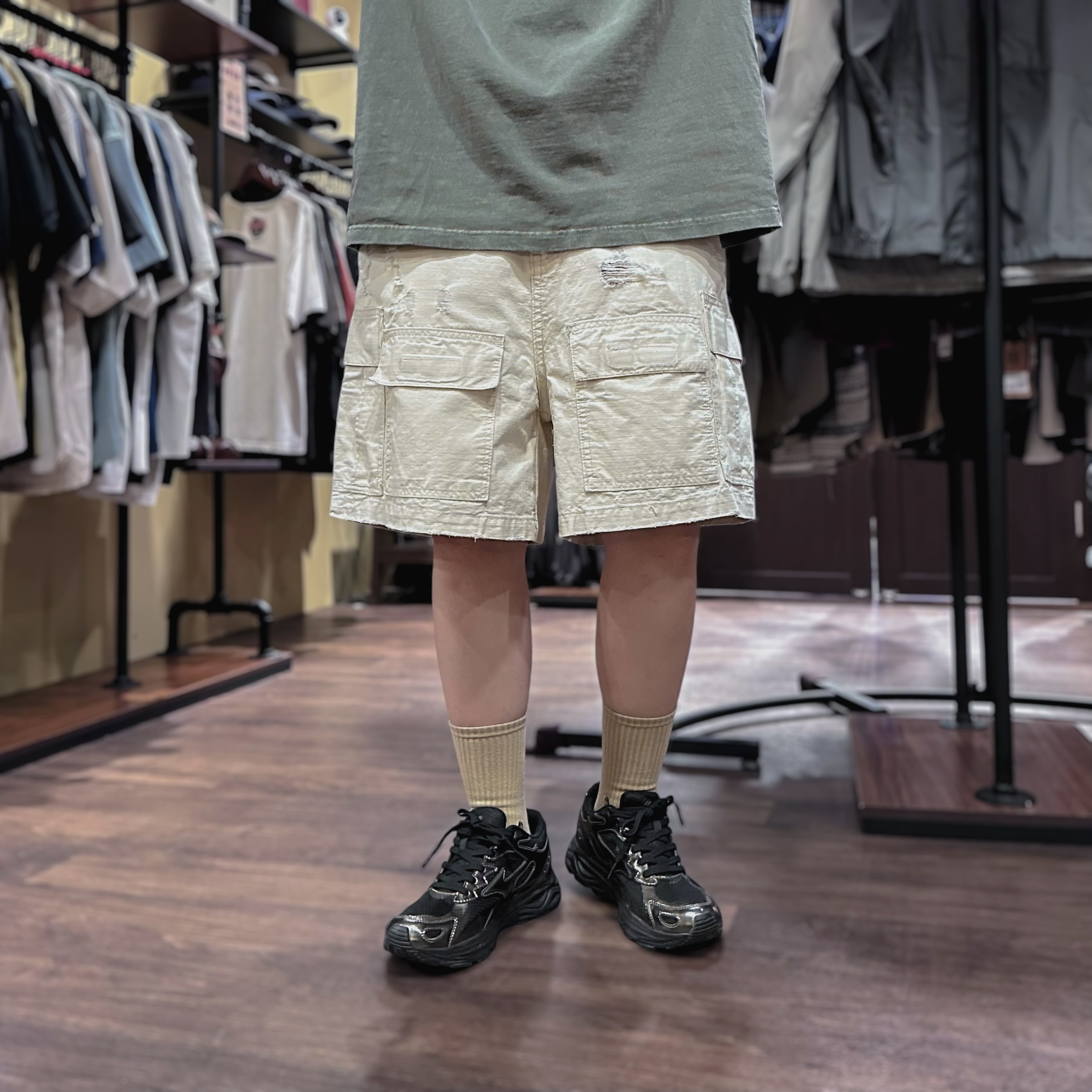 五分格磨破做舊短褲