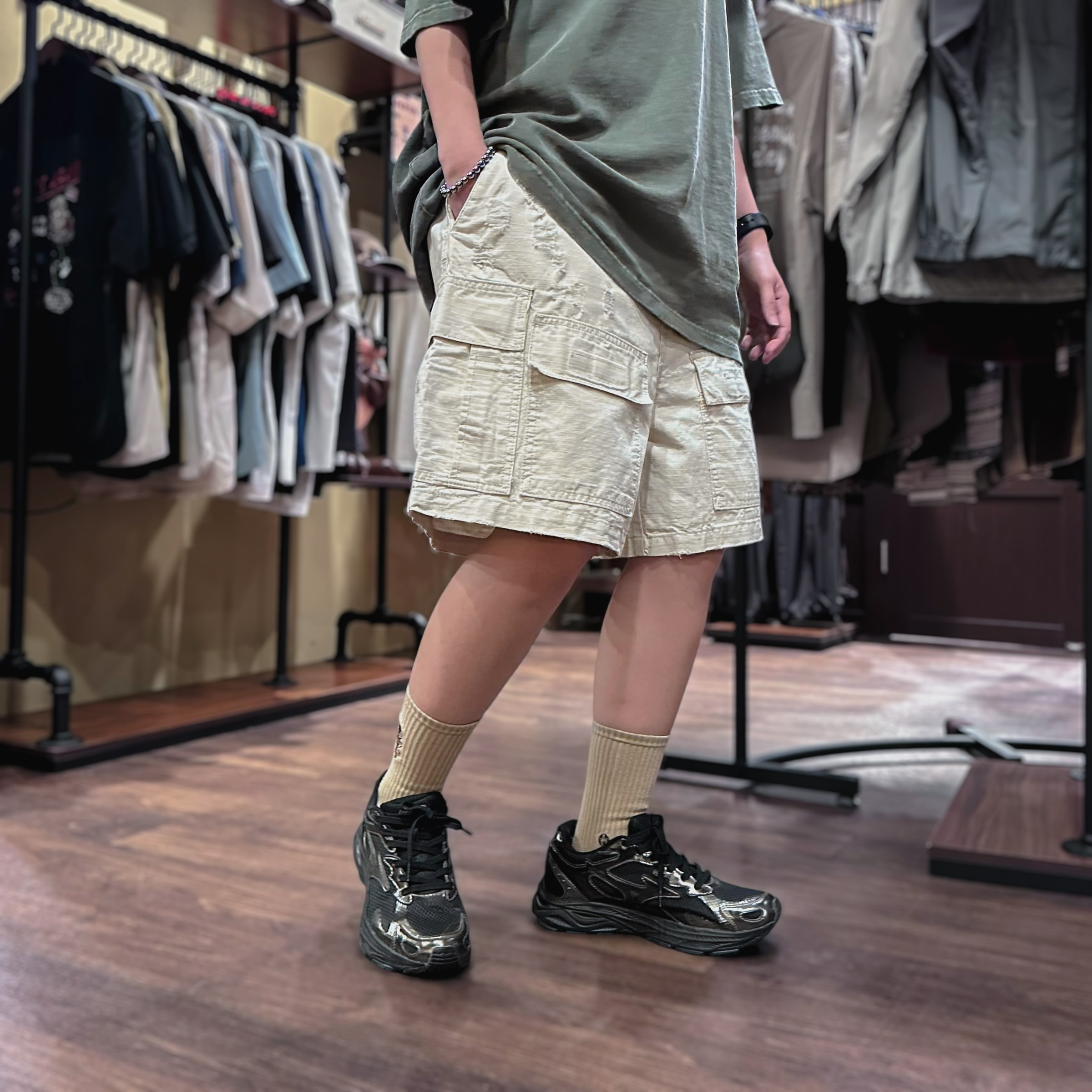 五分格磨破做舊短褲