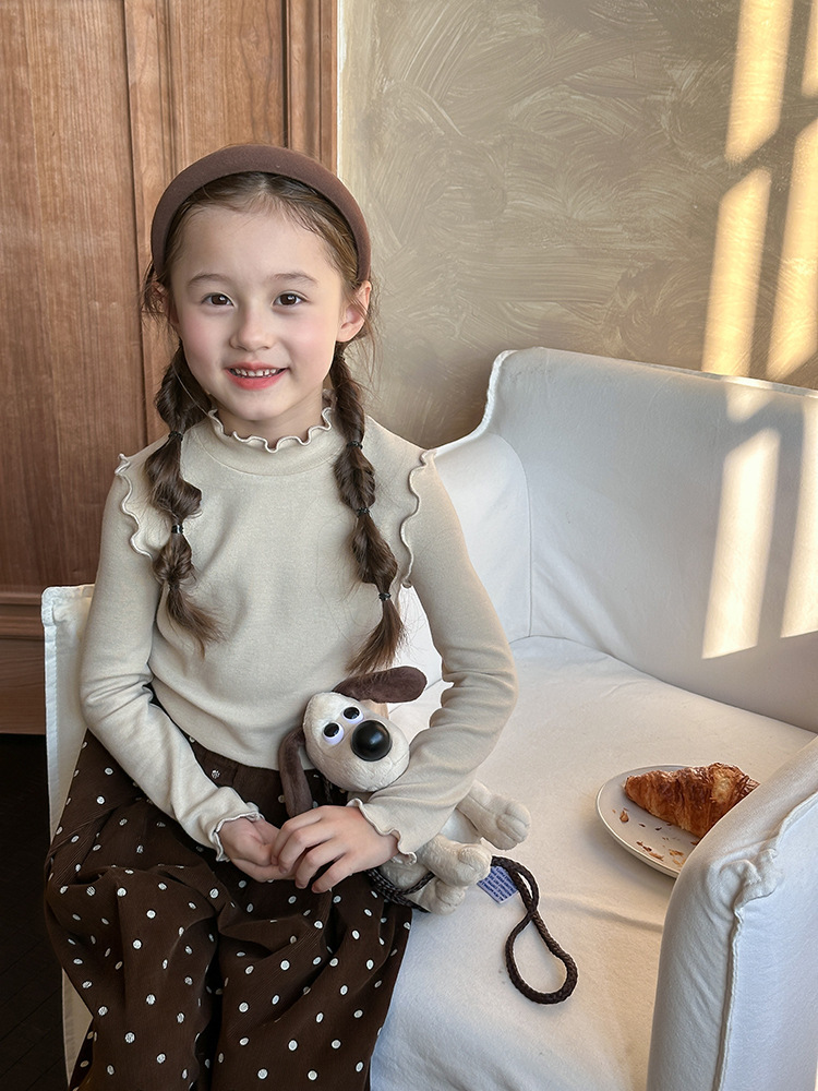 甜美木耳花邊內搭上衣-奶茶色