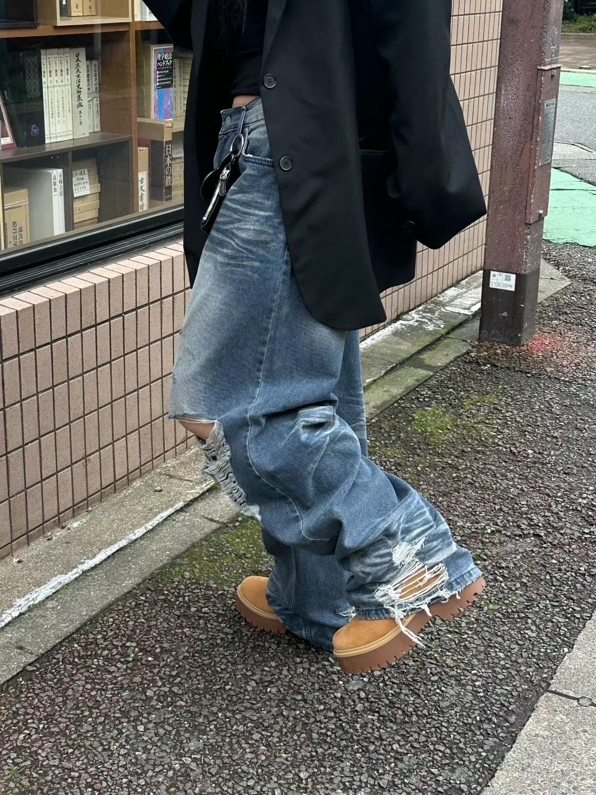 【HERETICS STUDIO 】韓國 고품질 破壞設計 抽鬚 刷色 牛仔 寬版 牛仔褲 長褲