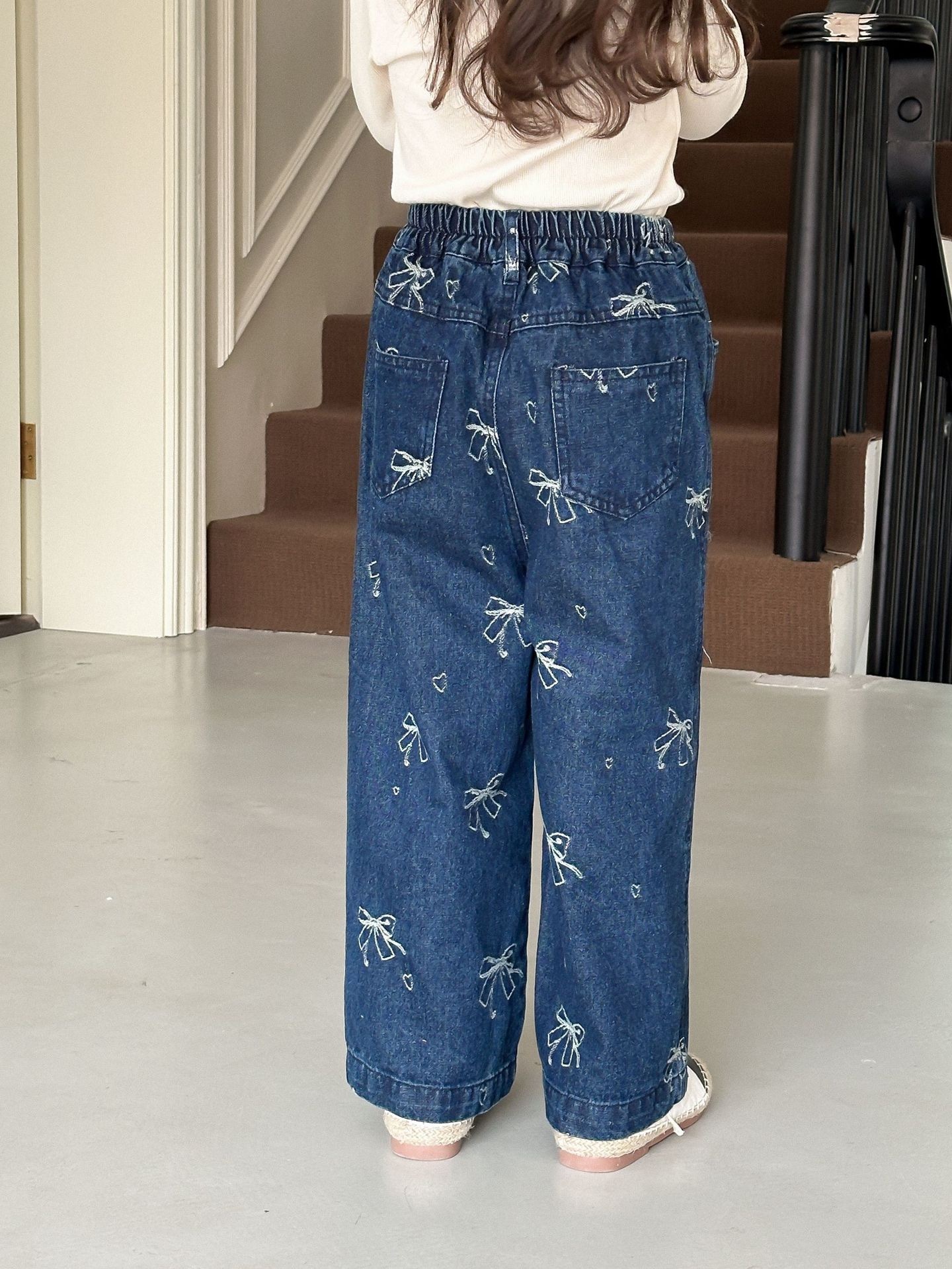 刺繡蝴蝶結牛仔褲
