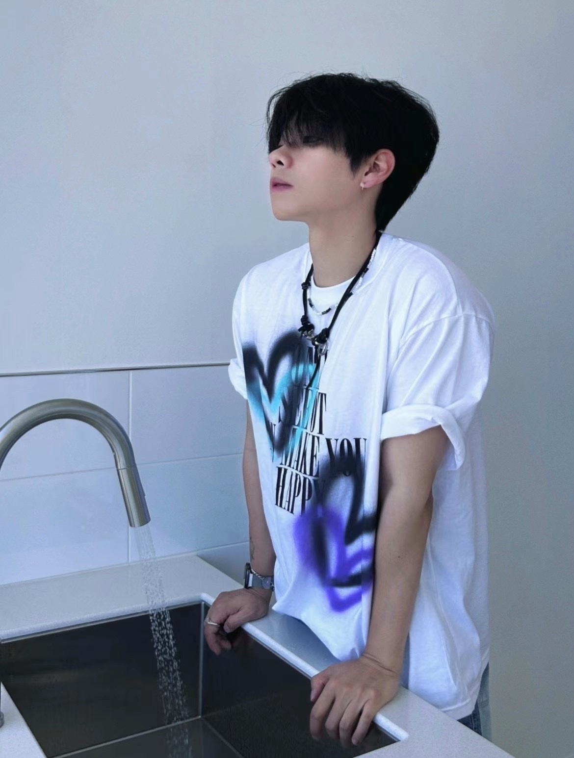 【HERETICS STUDIO 】韓國 고품질 ONLY 噴漆 愛心 字母 寬鬆 短袖