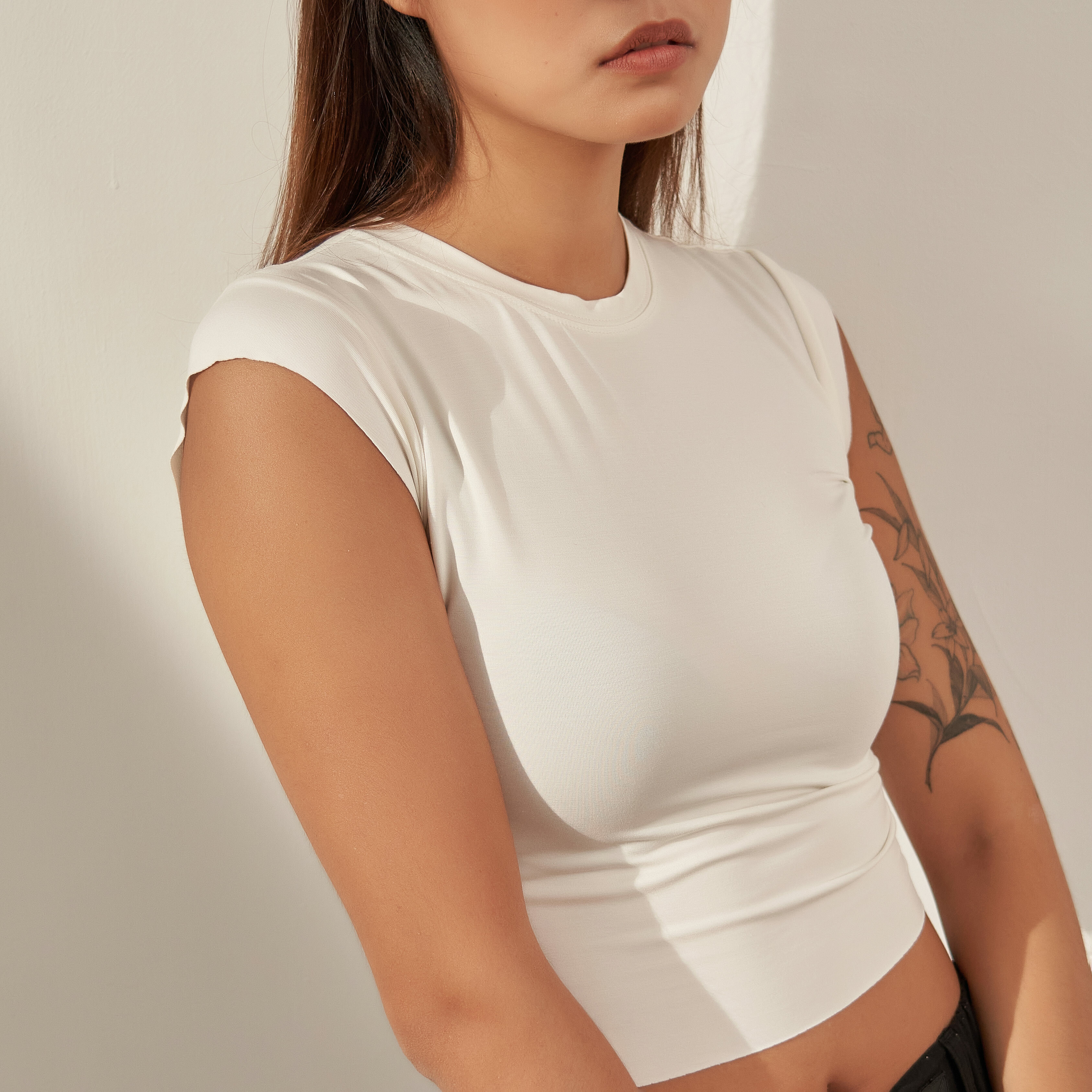 REALATiON - 柔滑親膚涼感合身短版半袖Tee