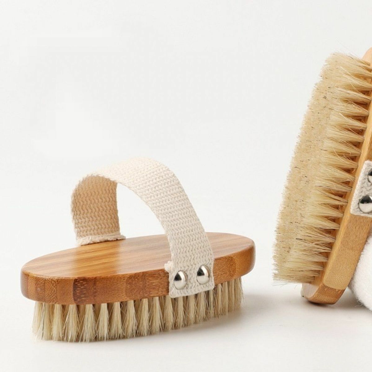 Popular Japanese style shower and bath soft bristle brush Muji cleansing products to remove old mud and cuticles Boar bristle dry shower soft bristle brush-Nanmu hand brush