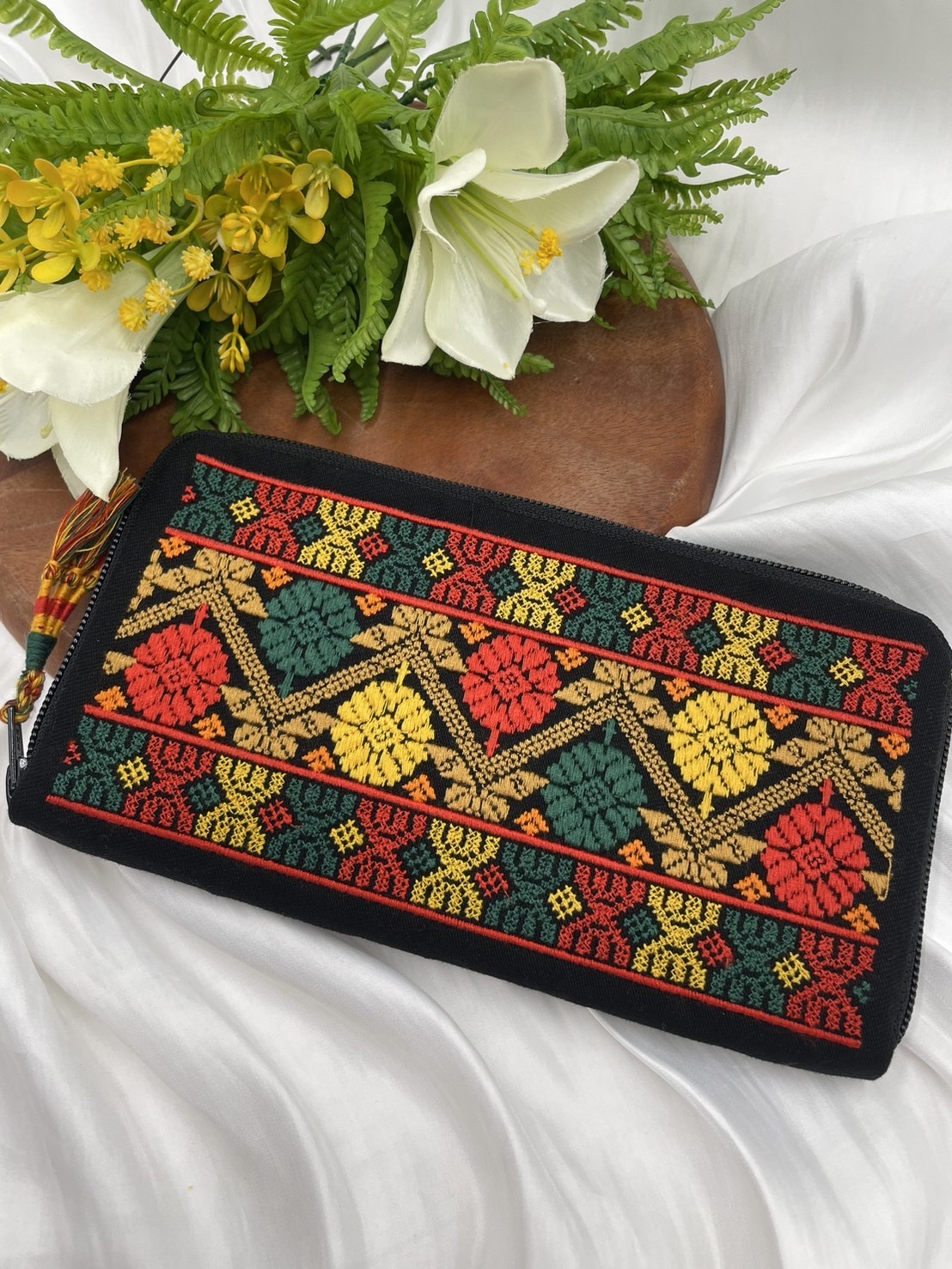 No.5黑底刺繡長夾長22cm深12cm