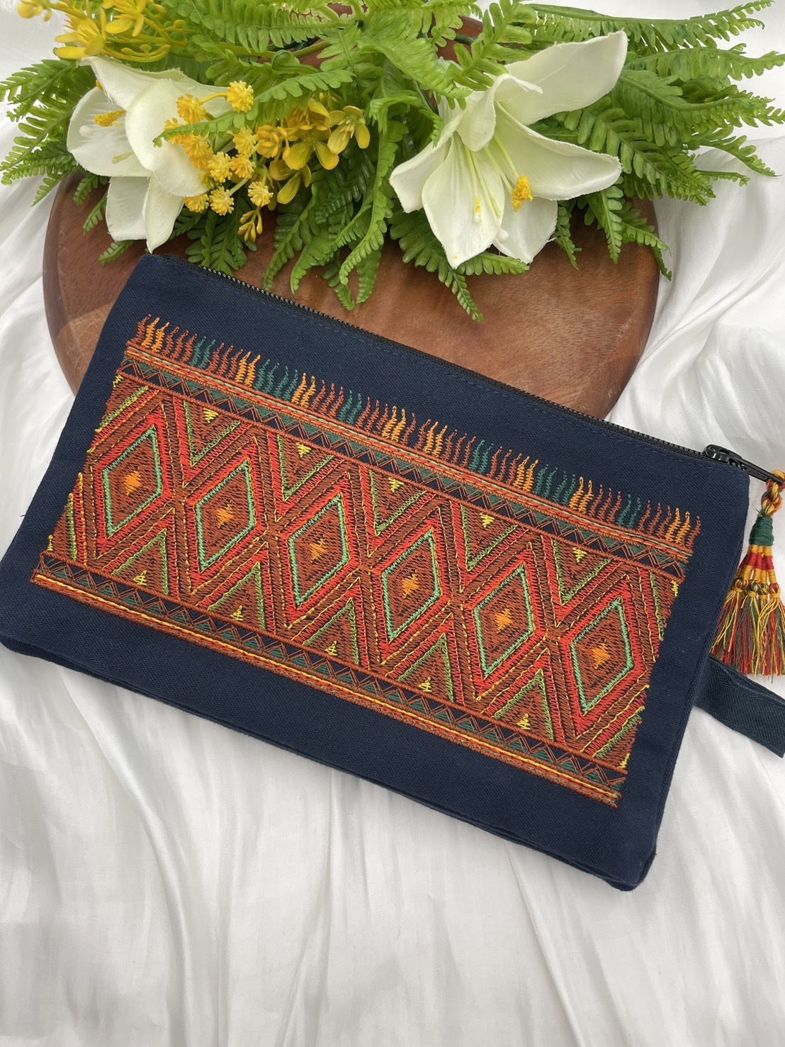 No.1刺繡圖騰手提包長22cm深14cm