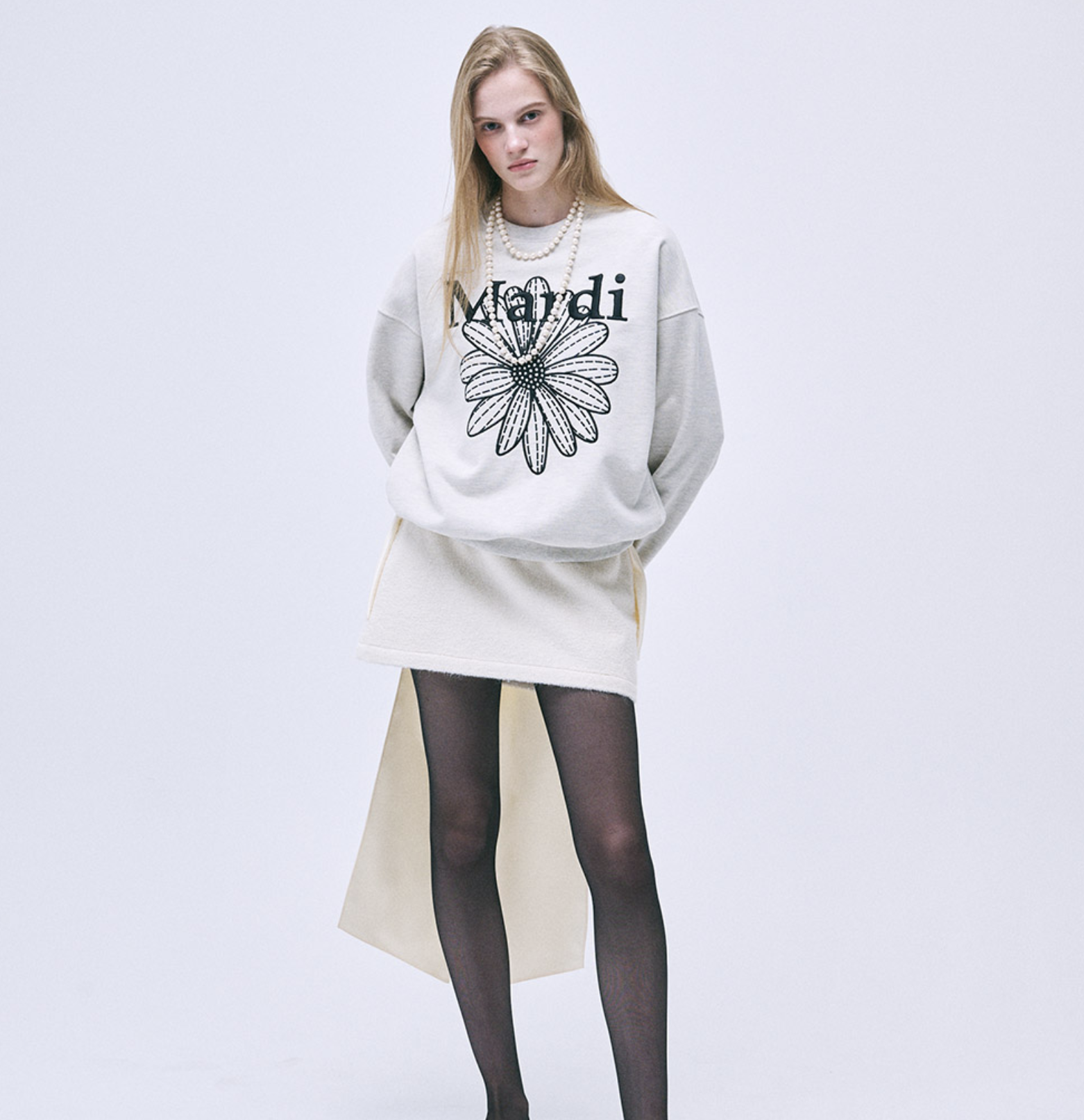韓國Mardi Mercredi SWEATSHIRT FLOWERMARDI NEEDLEWORK_OATM