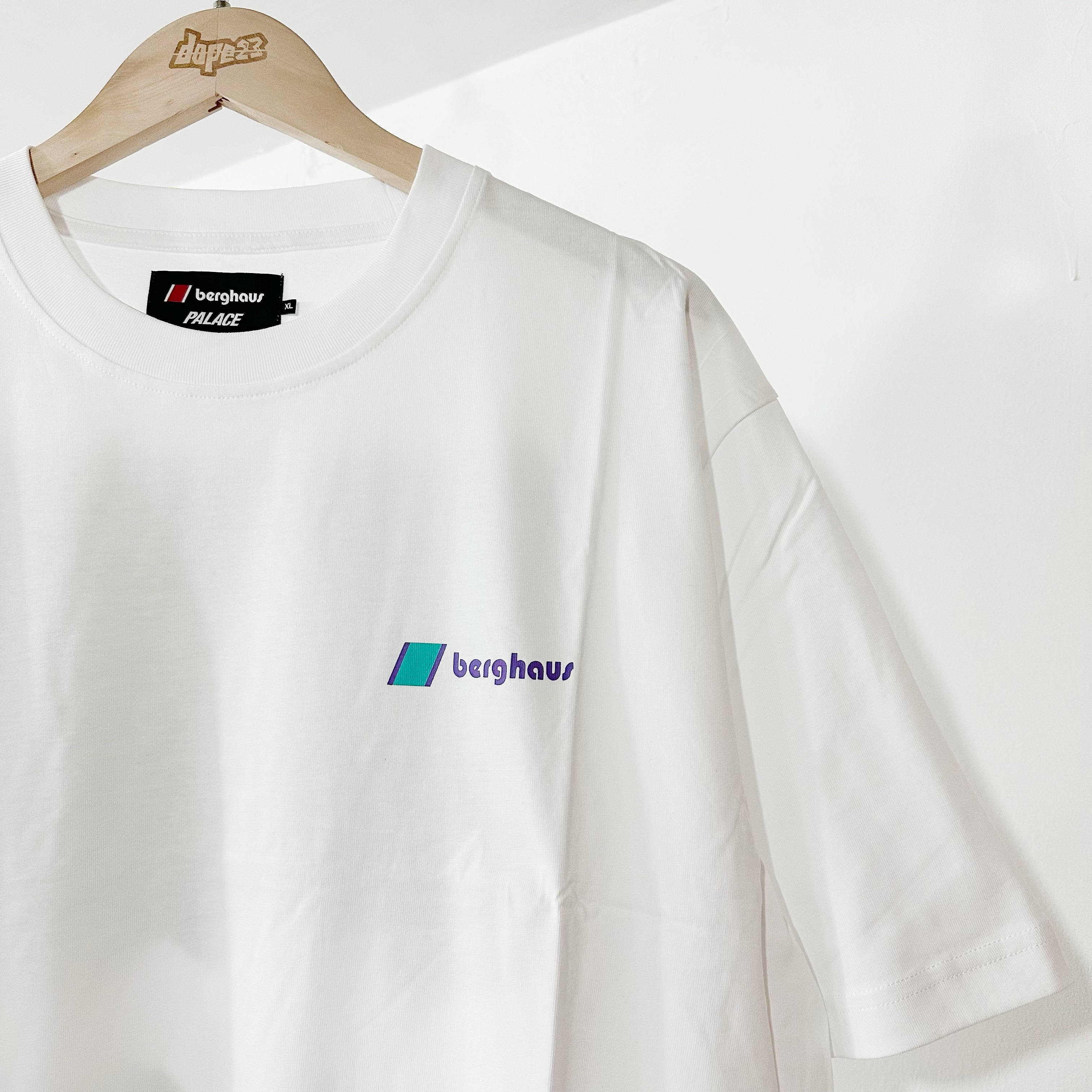 PALACE FW24 BERGHAUS TEE WHITE 聯名限定