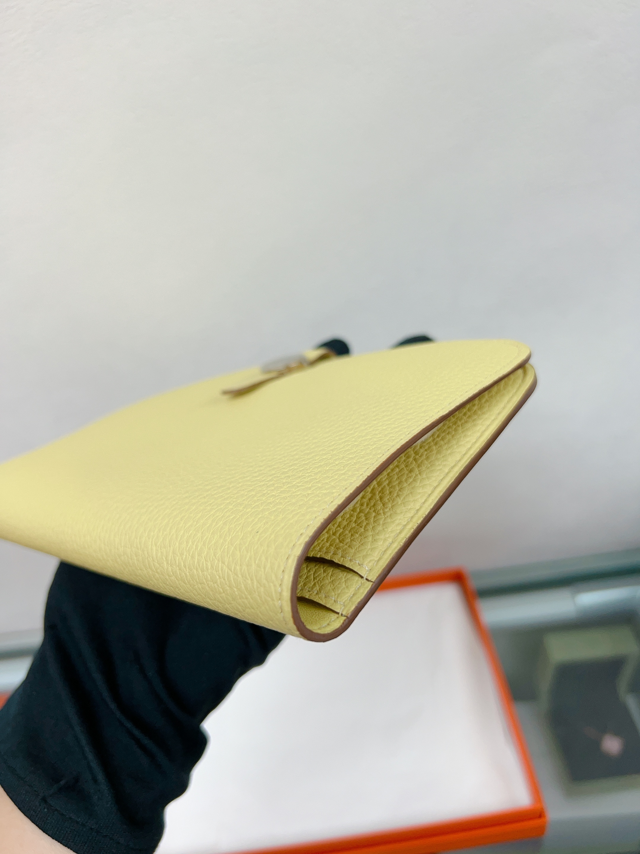 Hermes dogon long wallet (light yellow)