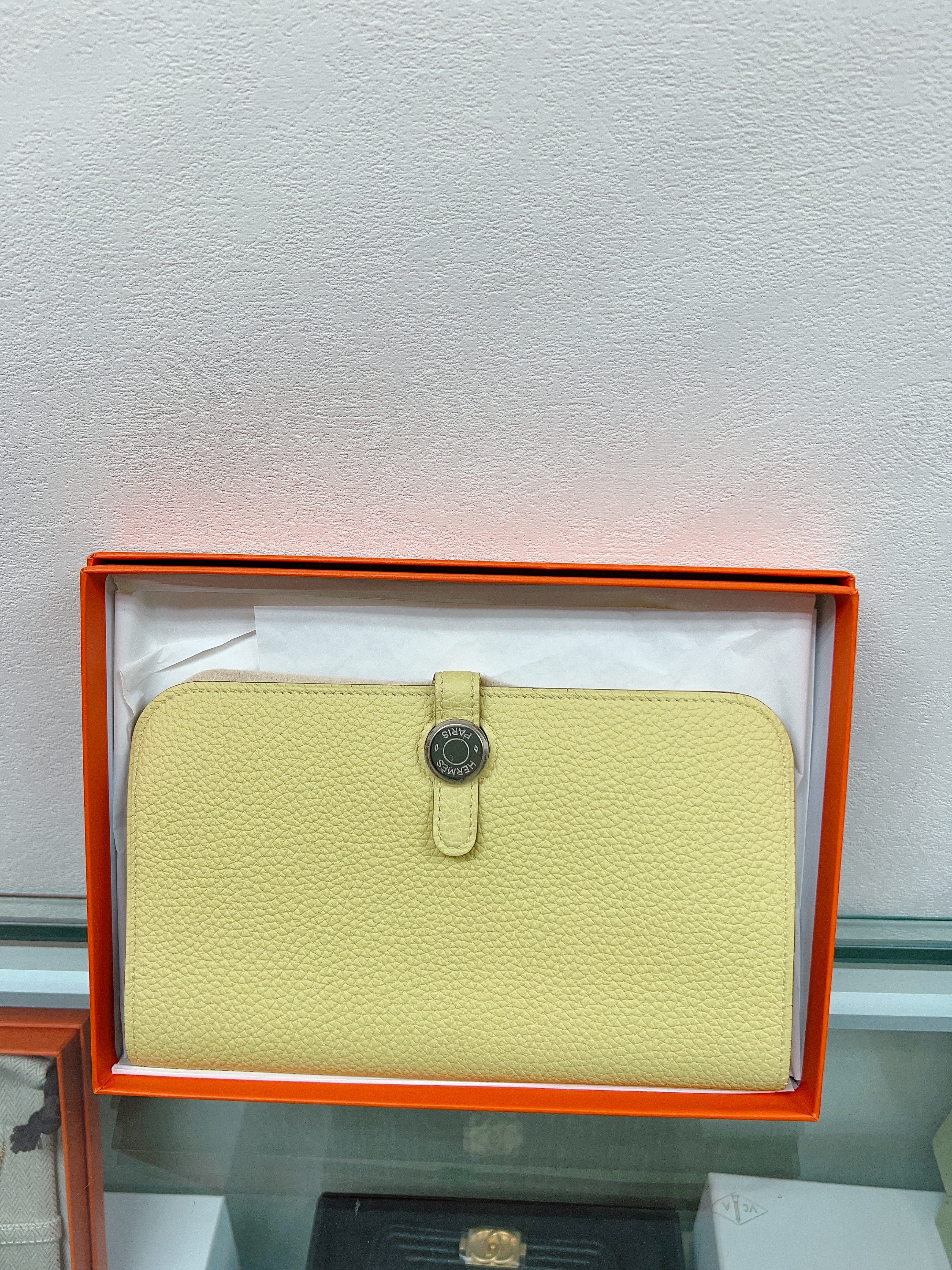 Hermes dogon long wallet (light yellow)
