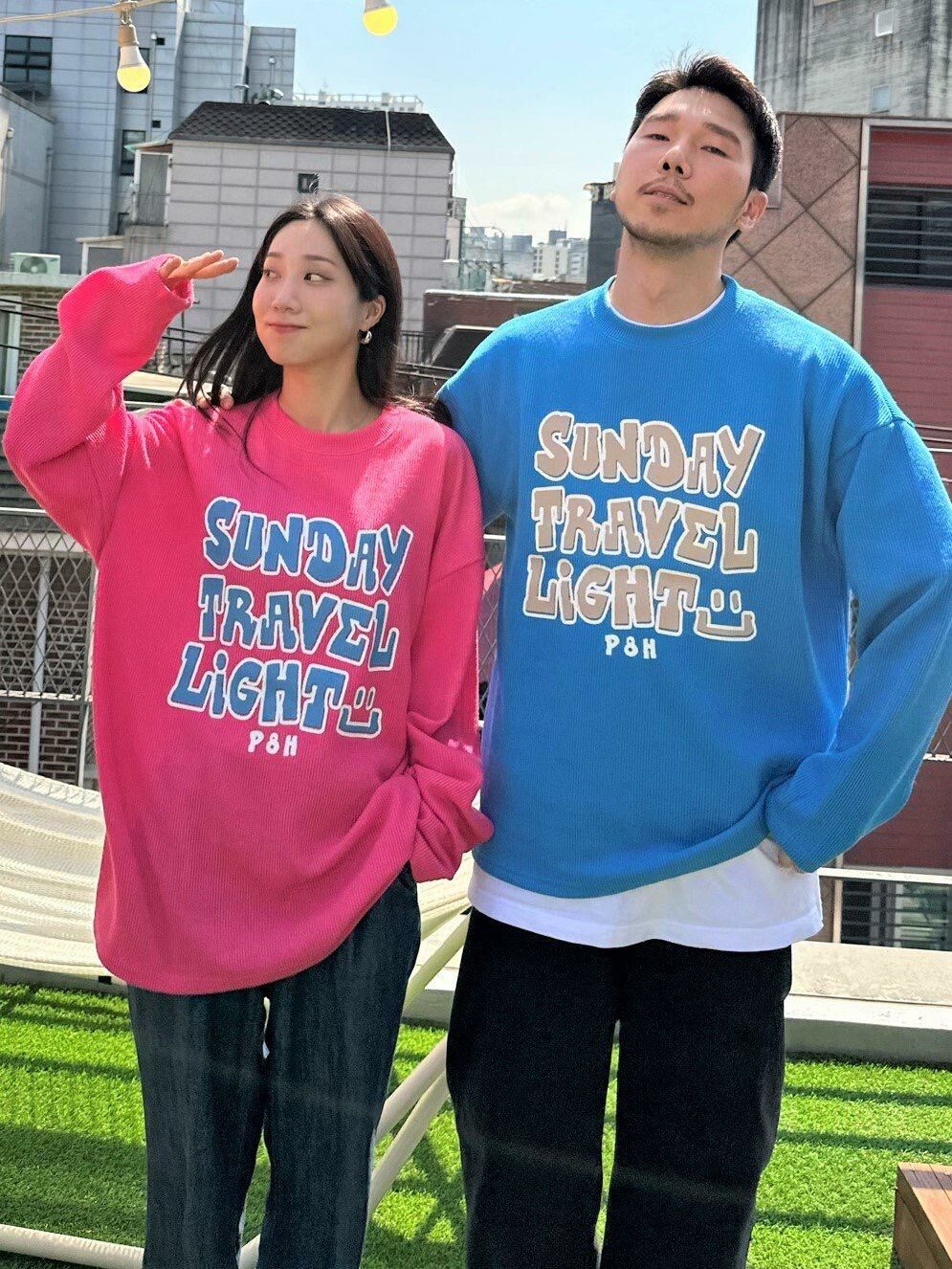 圓領英文字針織衫 PLUS82HIYA-096T