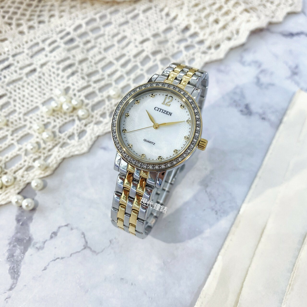 【CITIZEN星辰】LADY'S晶鑽珍珠貝石英腕錶 EL3104-54D 31.2mm 現代鐘錶