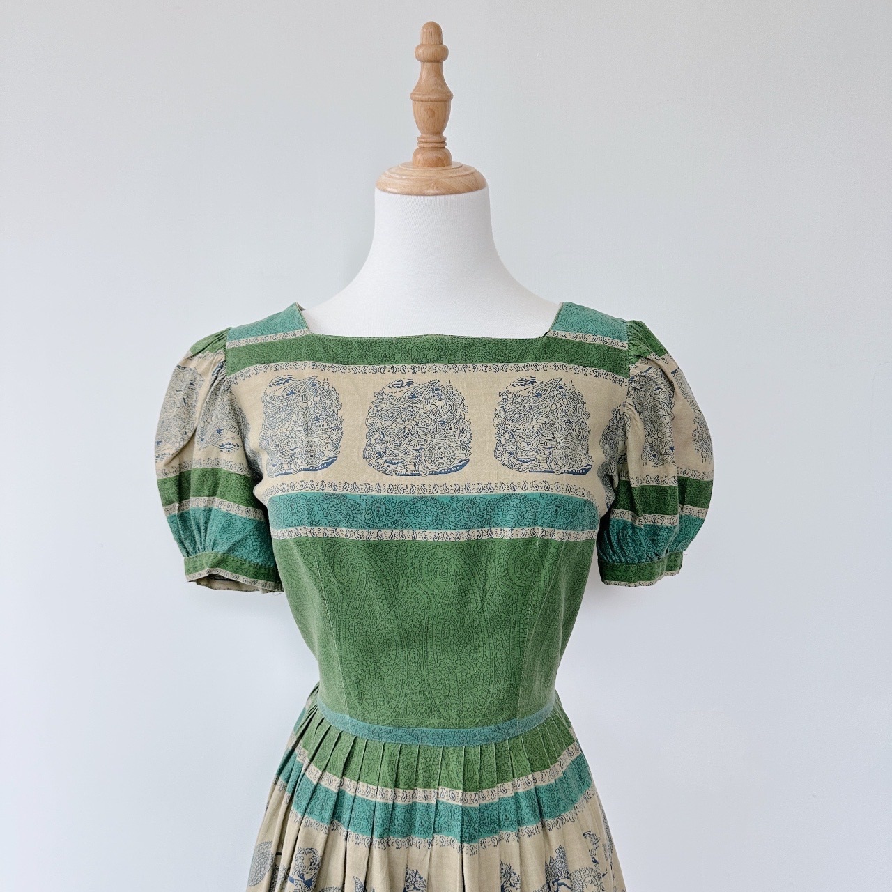 東歐翠綠色小公主古着連身裙