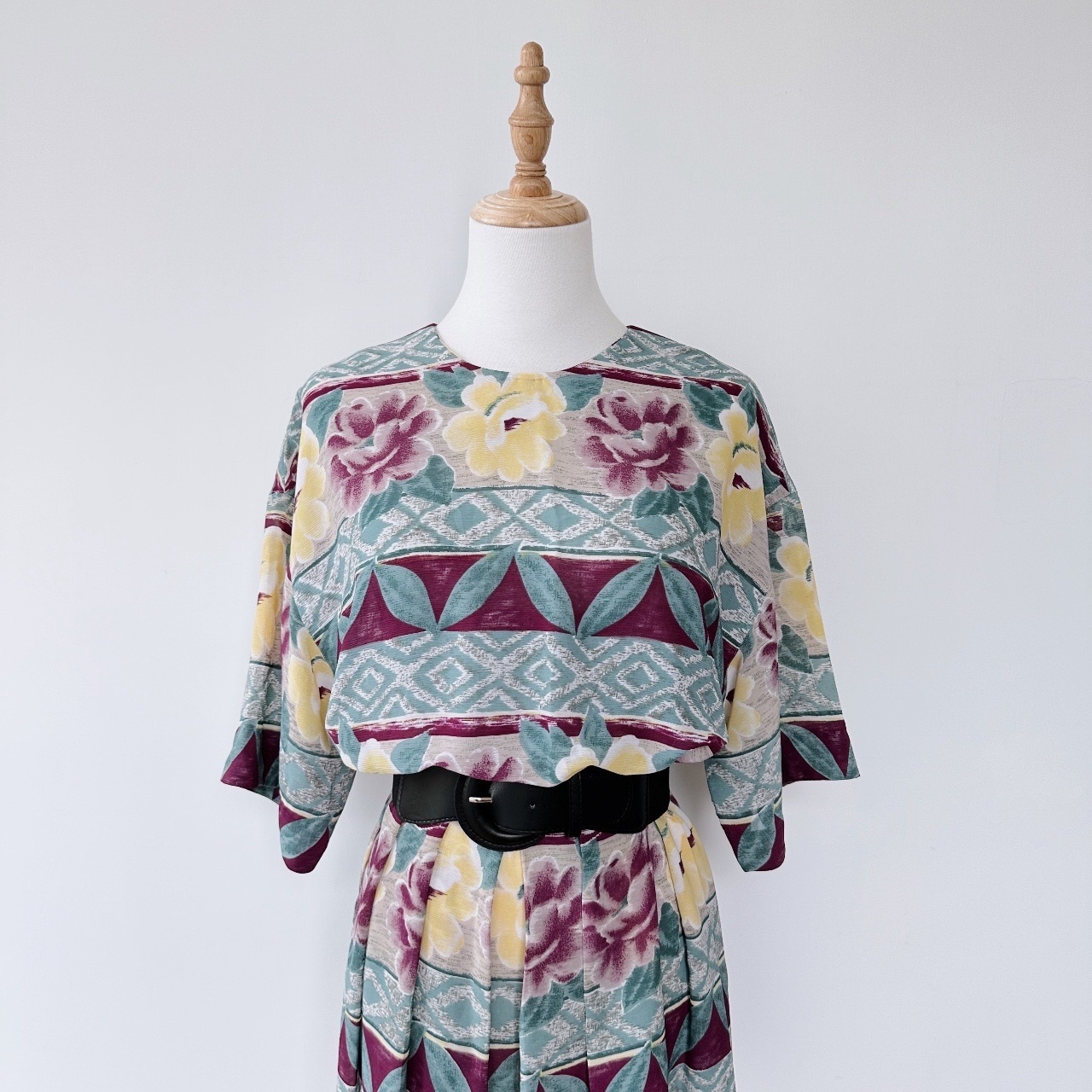 Donna Morgan 淡雅紫黃大花古着連身裙