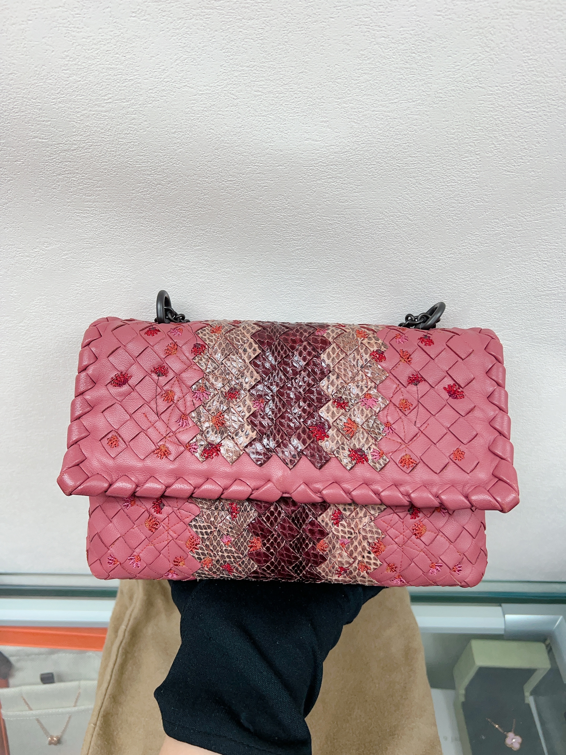 Bv cassette bag (pink python)