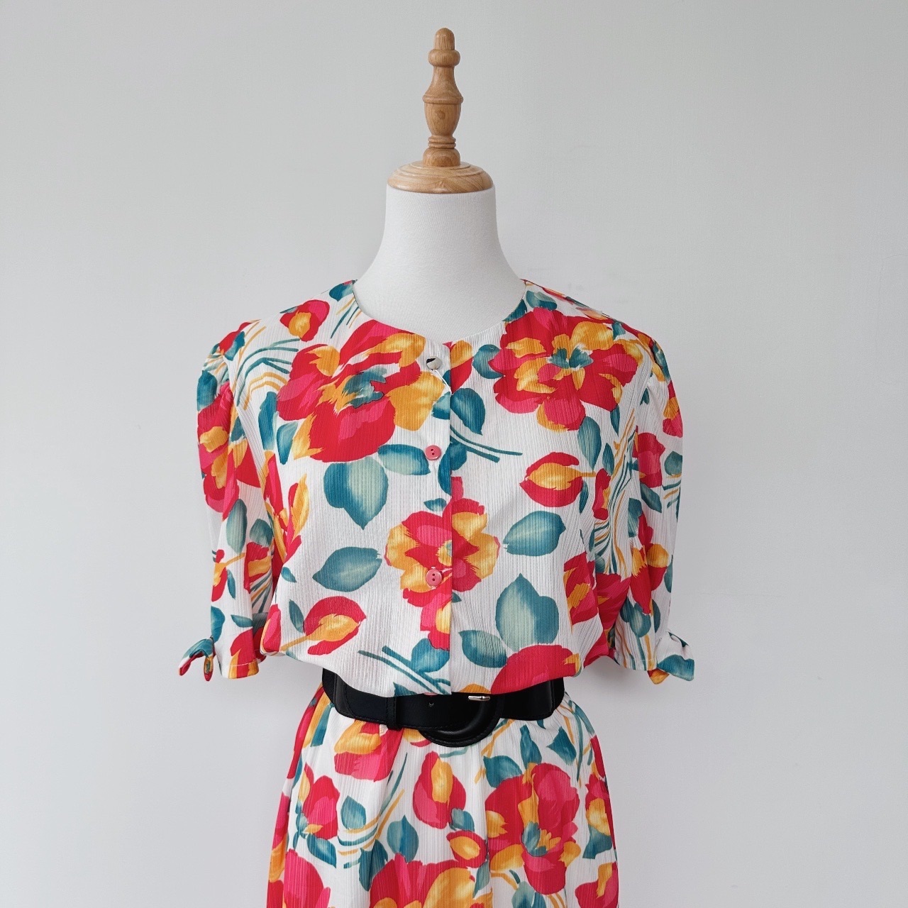 紋理感大紅花活潑古着連身裙