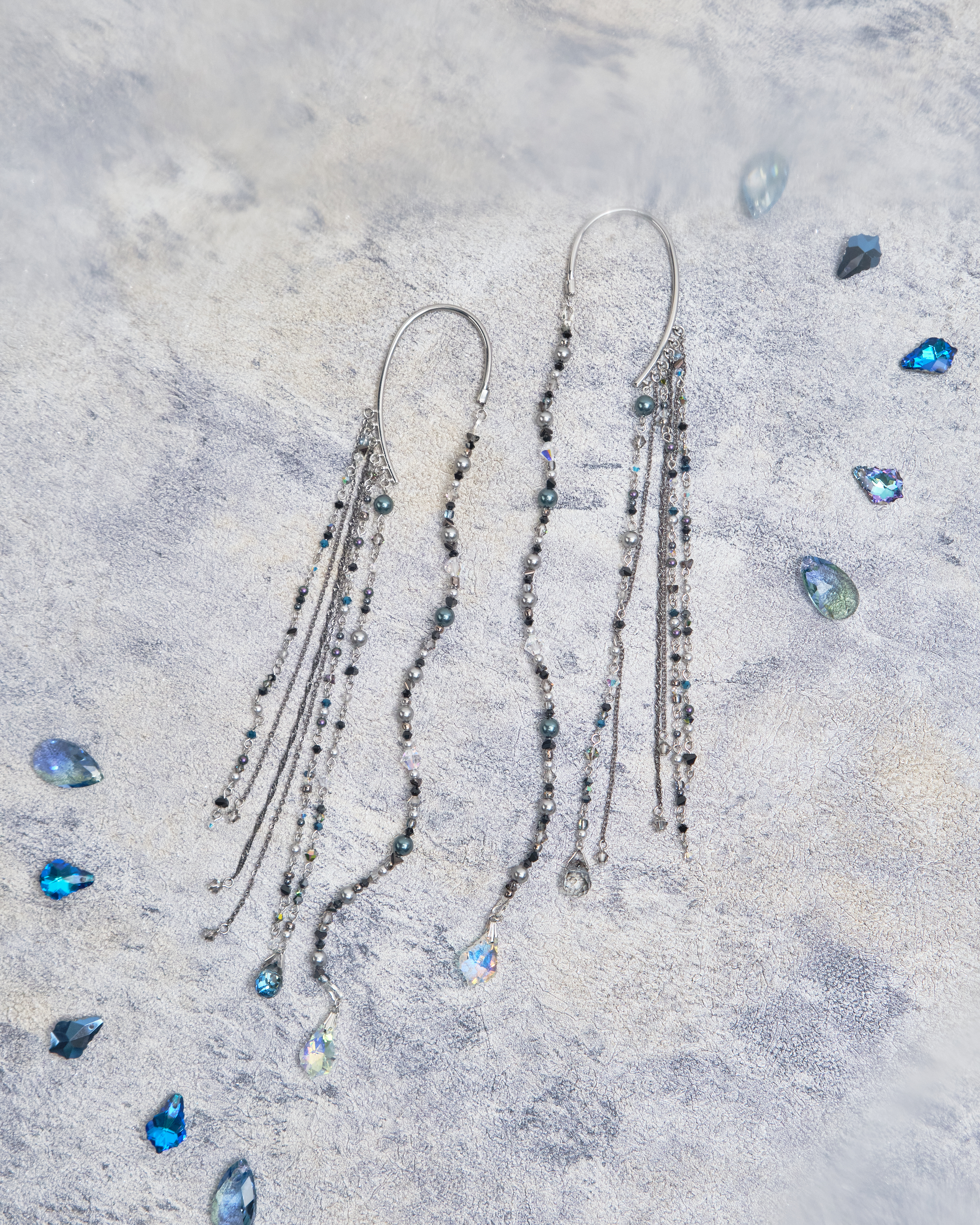 11210 Lilian Dark Queen Crystal Waterfall Ear Hook