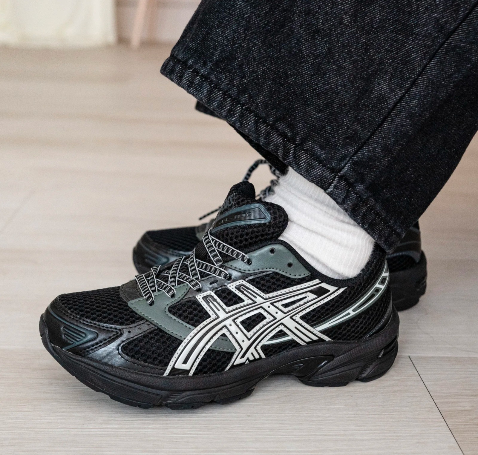 ASICS GEL-1130 BLACK GLACIER GREY 1201A910-001