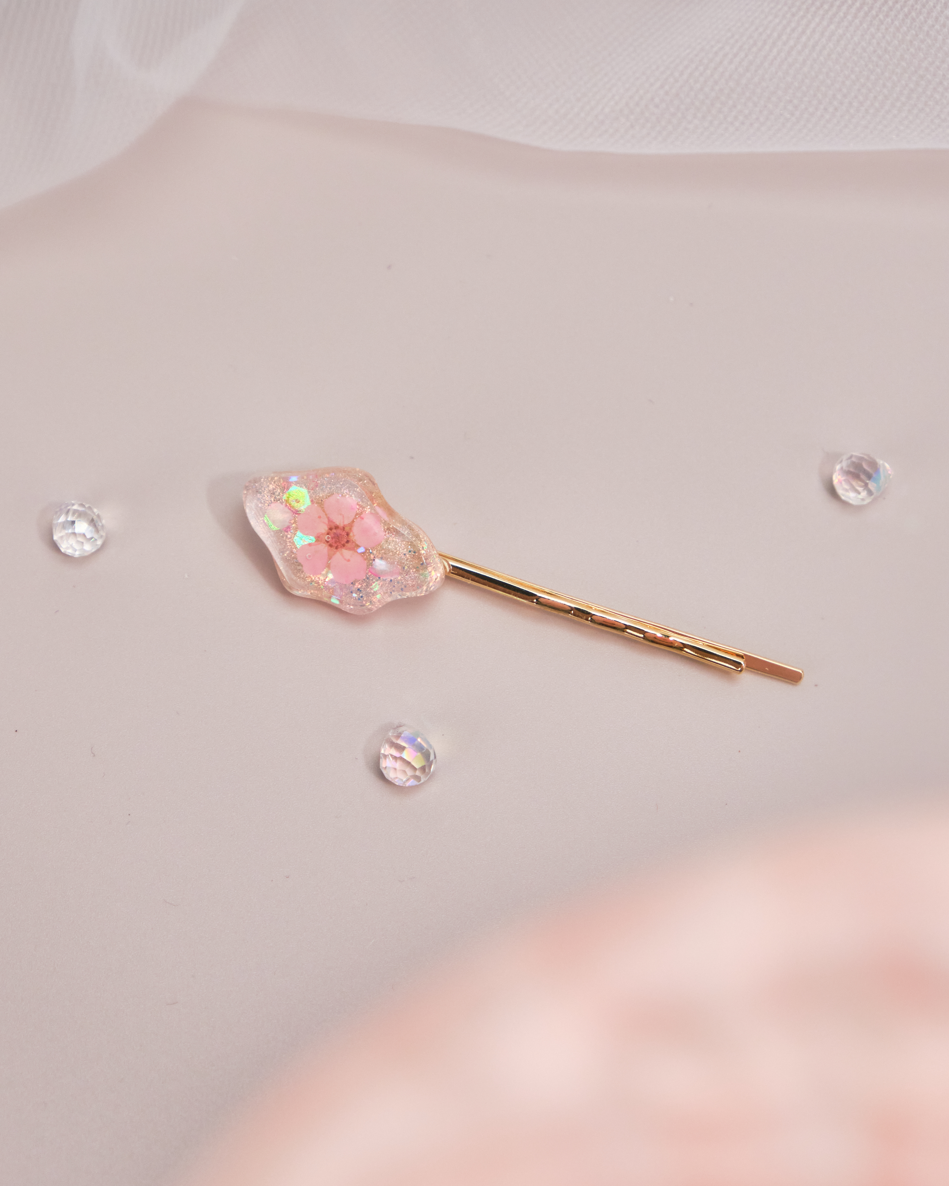 11145 Dreamy Resin Flower Bobby Pin