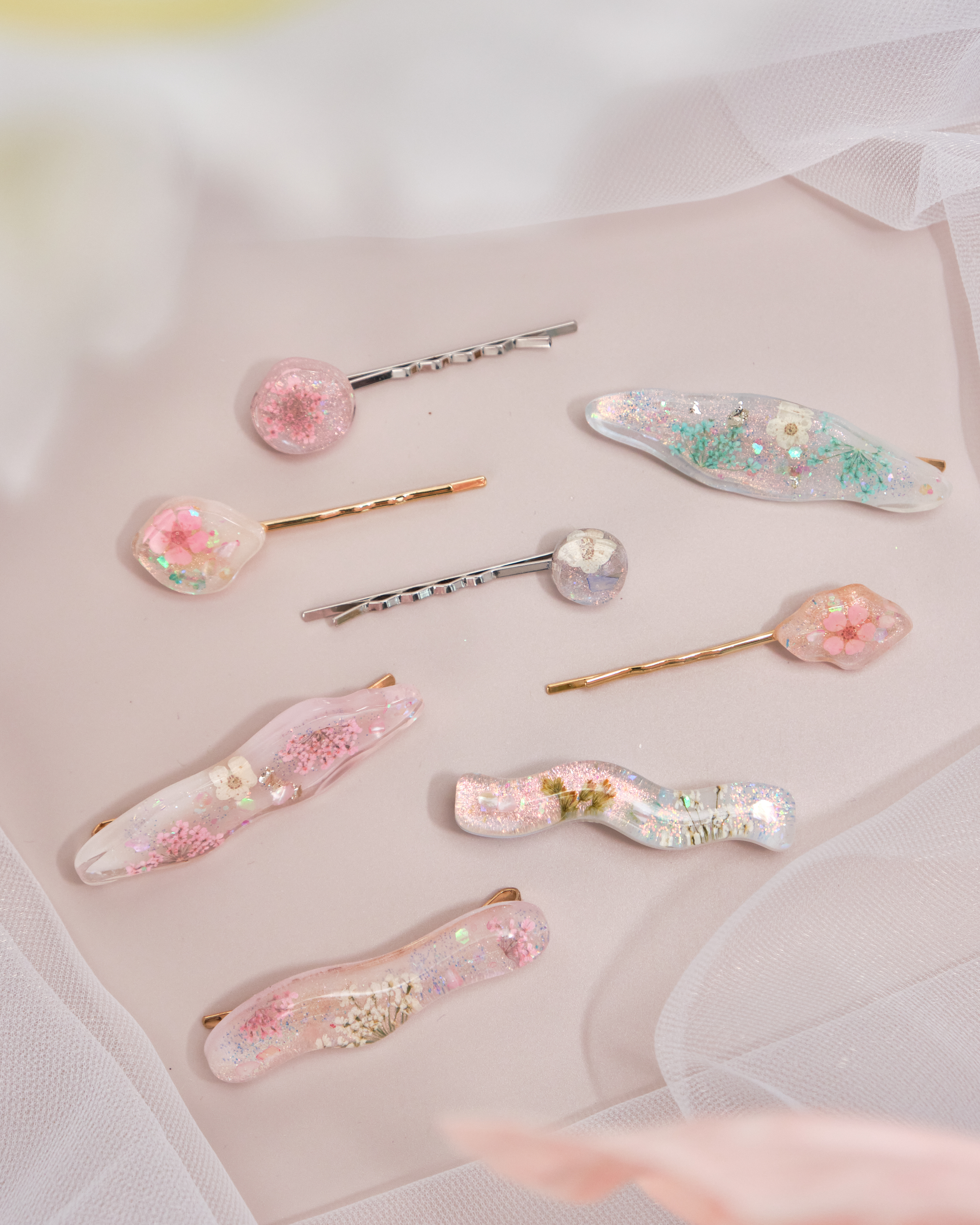 11145 Dreamy Resin Flower Bobby Pin