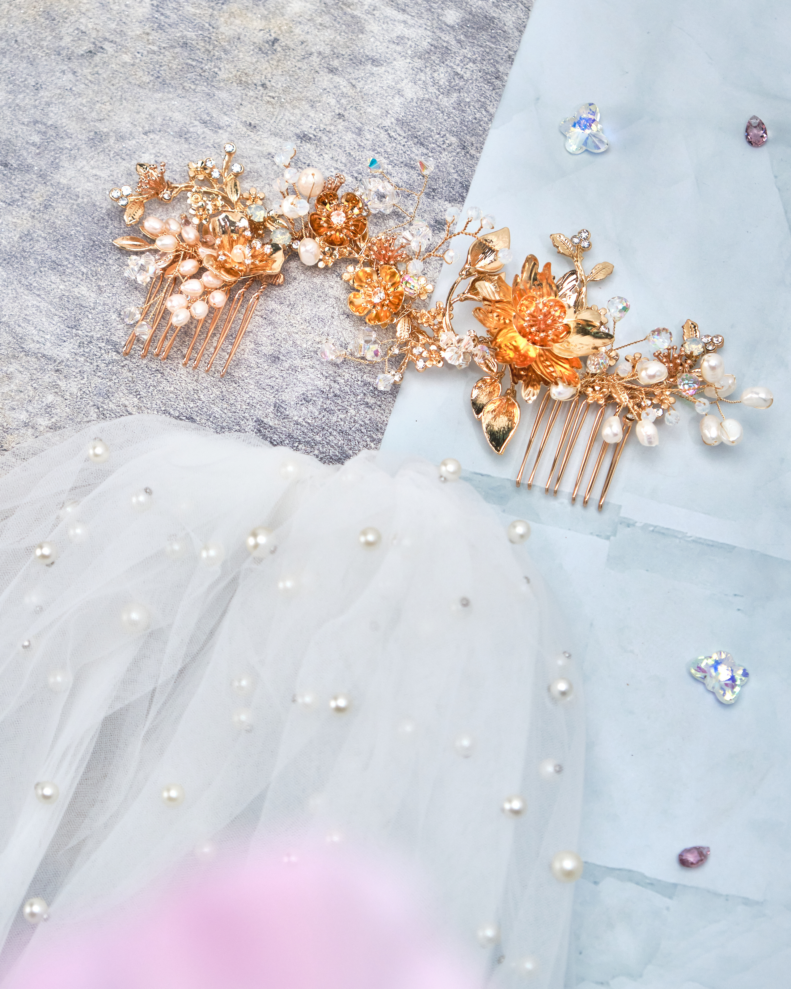 11206 Classical Beauty~Baroque Pearls Golden Flowers Hair Comb